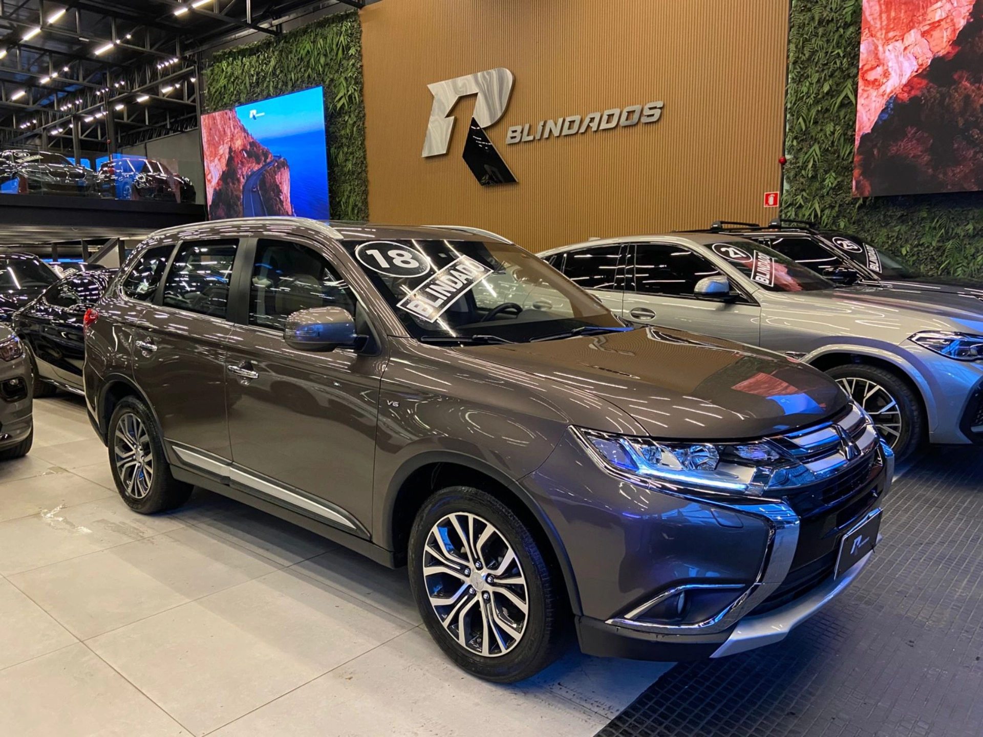 mitsubishi OUTLANDER 3.0 GT 4X4 V6 24V GASOLINA 4P AUTOMÁTICO 2018