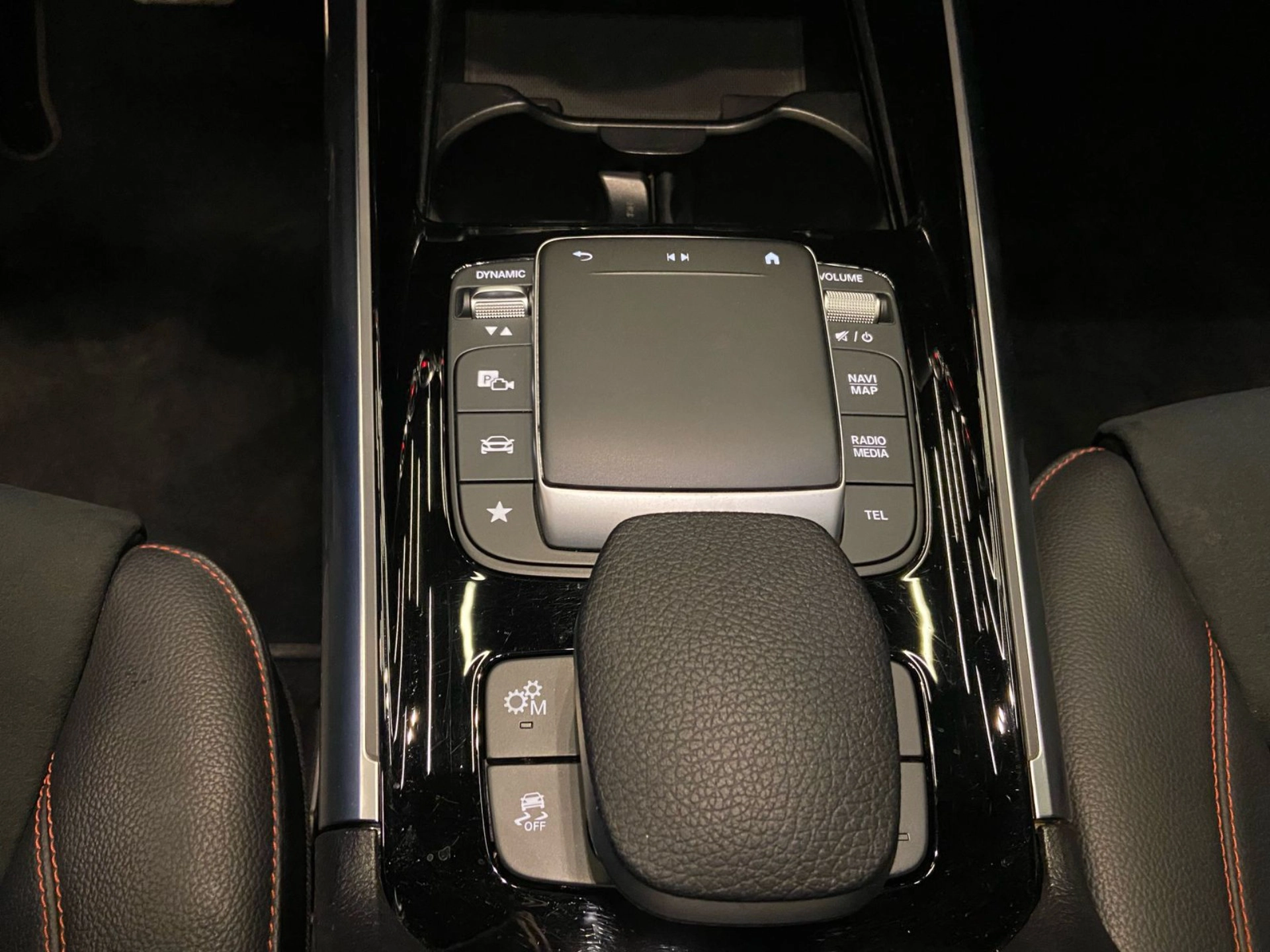 mercedes-benz GLA 35 AMG 2.0 CGI GASOLINA 4MATIC SPEEDSHIFT 2022