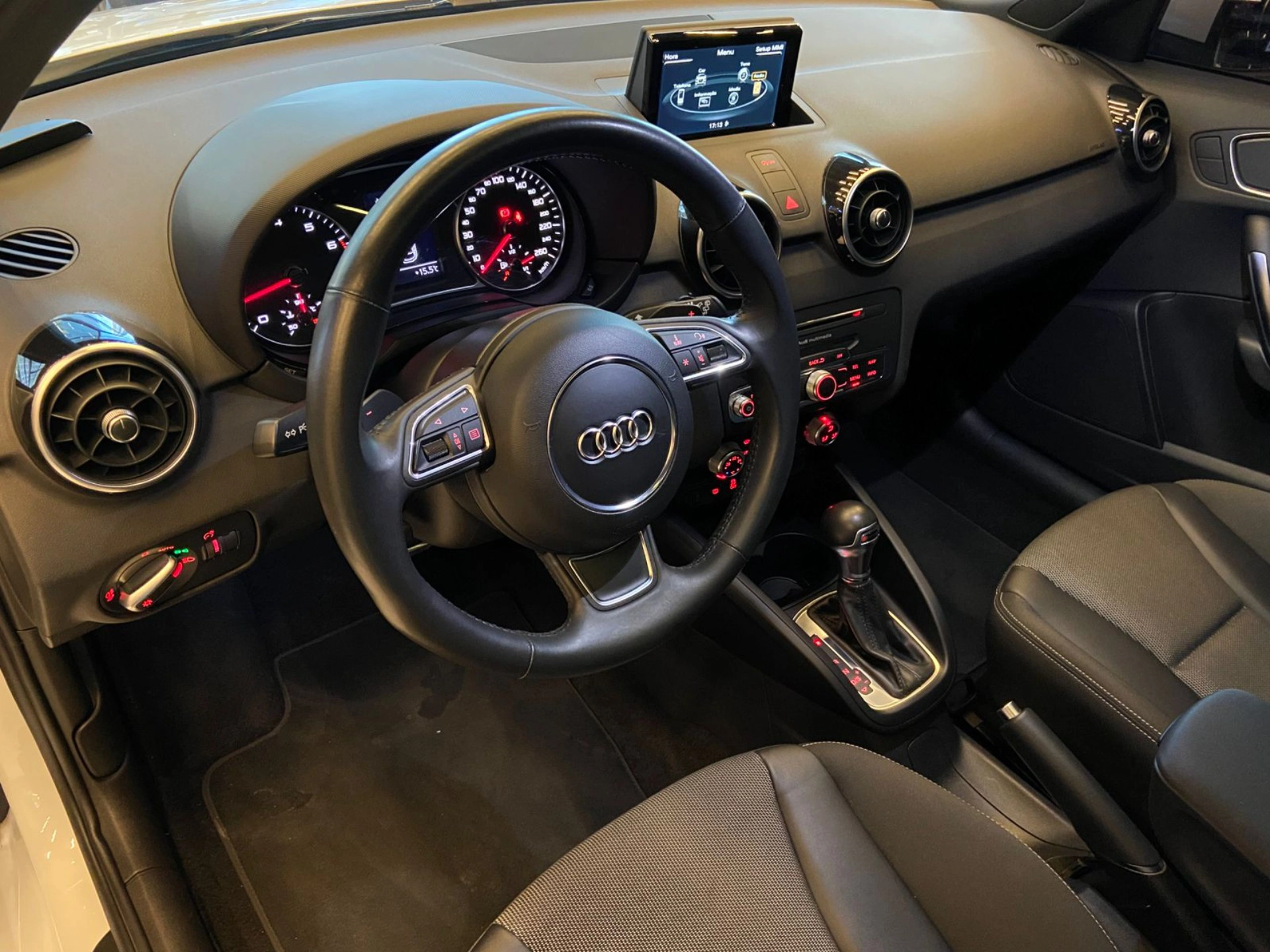 audi A1 1.8 TFSI SPORTBACK AMBITION GASOLINA 4P S-TRONIC 2018