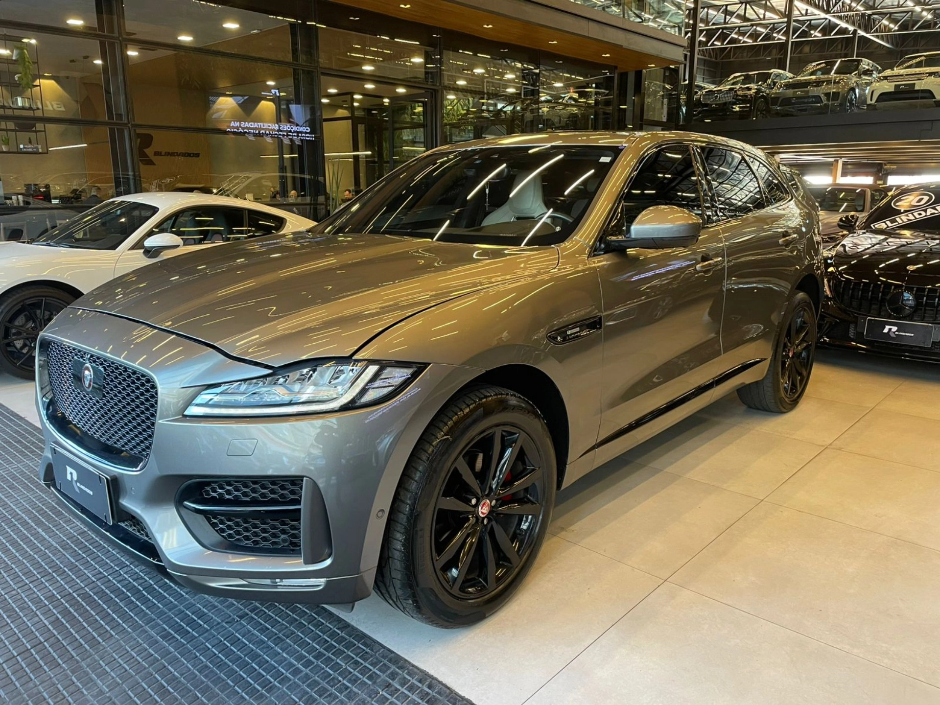 jaguar F-PACE 2.0 16V INGENIUM R-SPORT AWD 4P AUTOMÁTICO 2019 jaguar F-PACE 2.0 16V INGENIUM R-SPORT AWD 4P AUTOMÁTICO 2019
