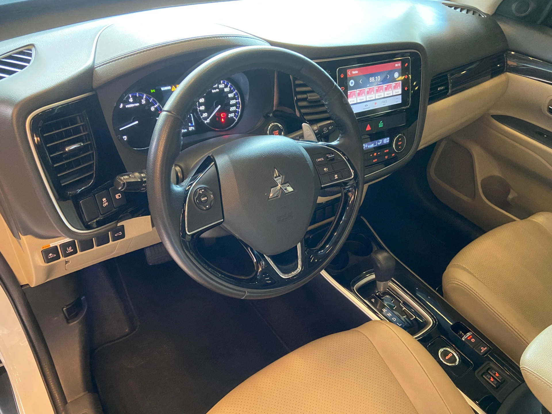 mitsubishi OUTLANDER 3.0 GT 4X4 V6 24V GASOLINA 4P AUTOMÁTICO 2018