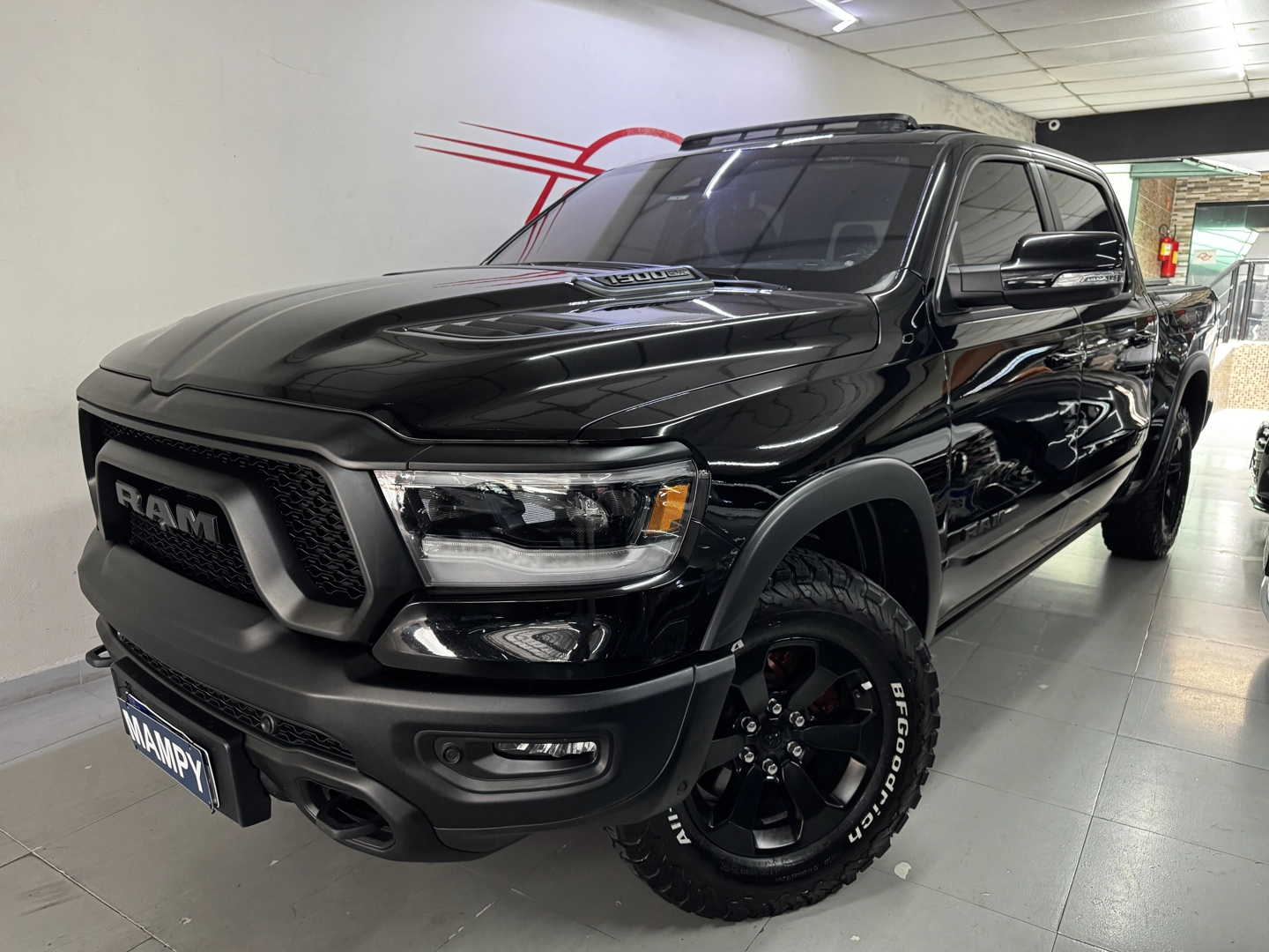 RAM 1500 5.7 V8 GASOLINA REBEL CD 4X4 AUTOMÁTICO