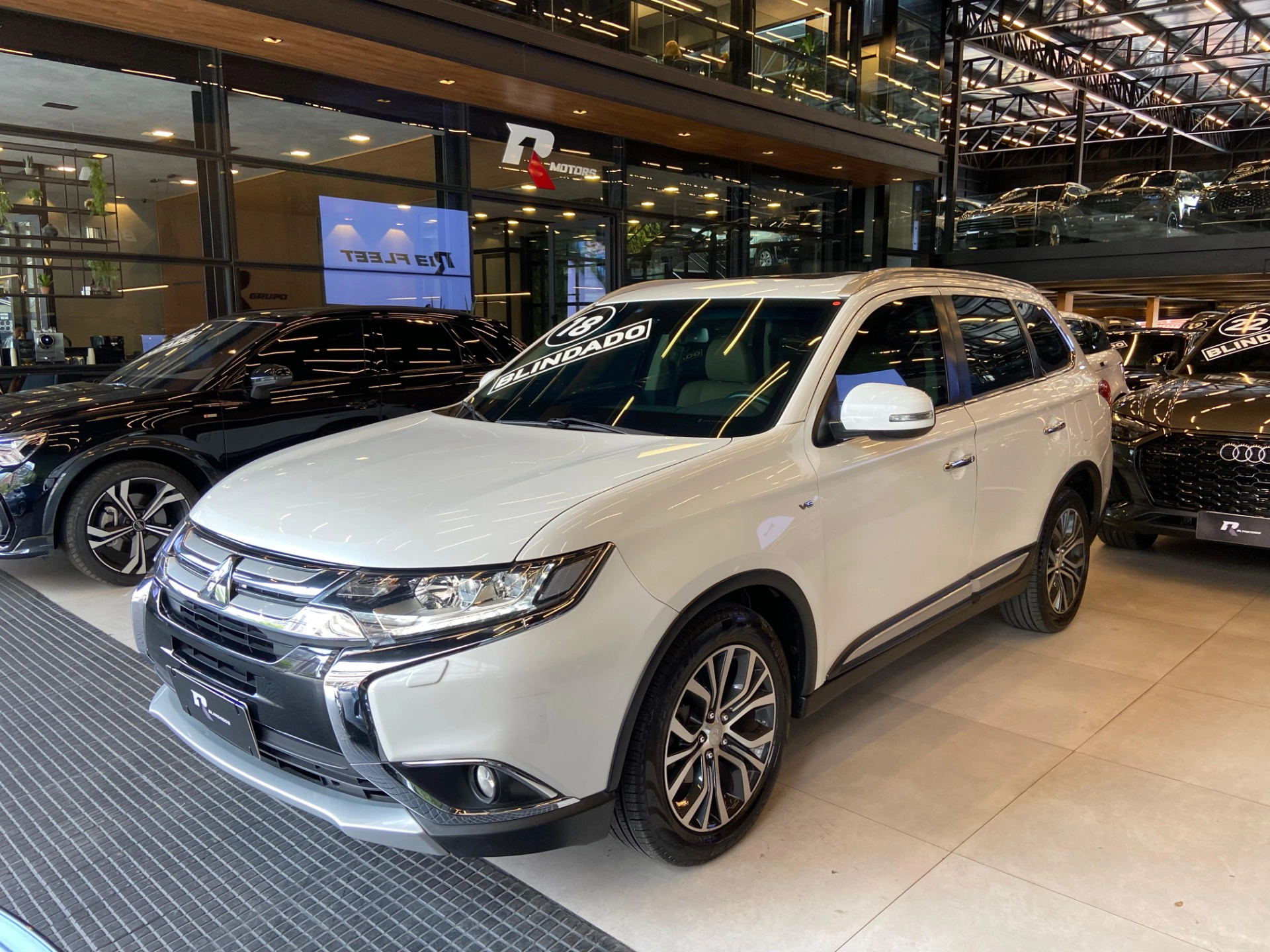 mitsubishi OUTLANDER 3.0 GT 4X4 V6 24V GASOLINA 4P AUTOMÁTICO 2018