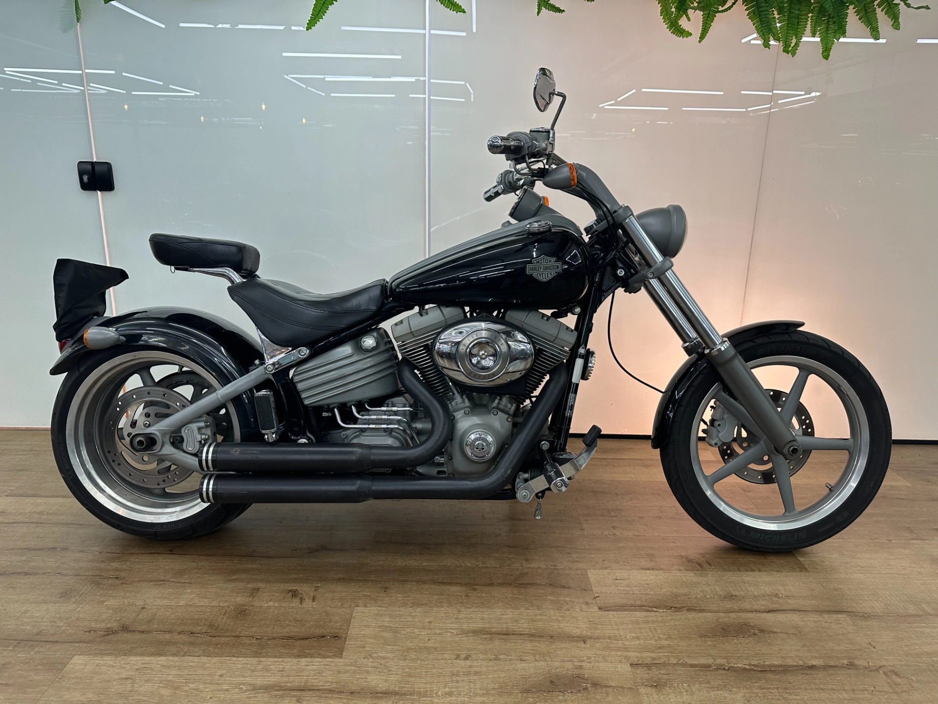 HARLEY-DAVIDSON ROCKER C Custom
