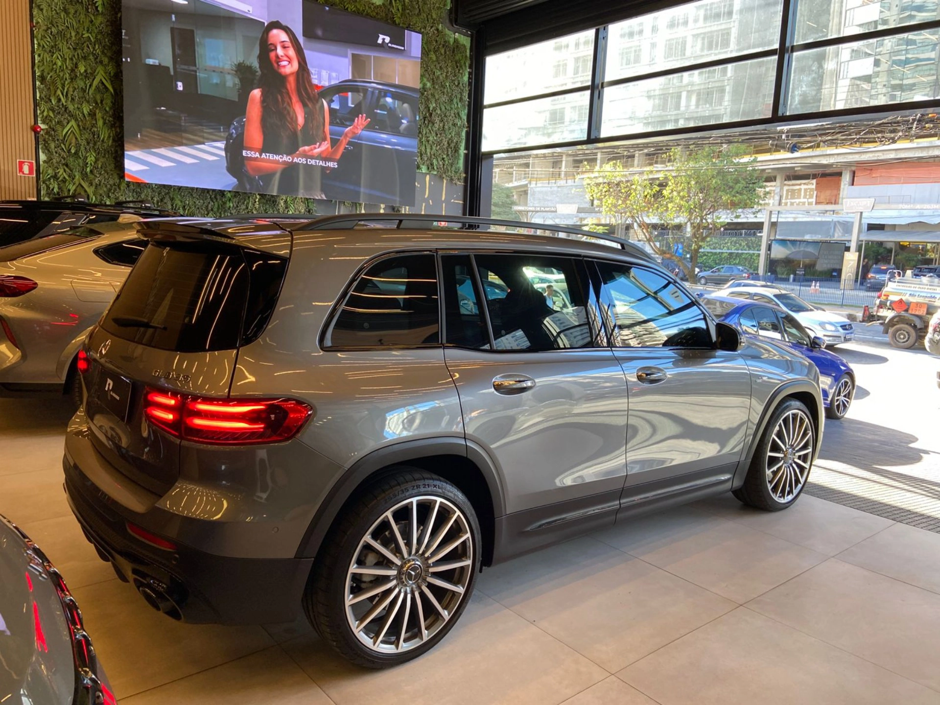 mercedes-benz GLB 35 AMG 2.0 MHEV 4MATIC SPEEDSHIFT 2025