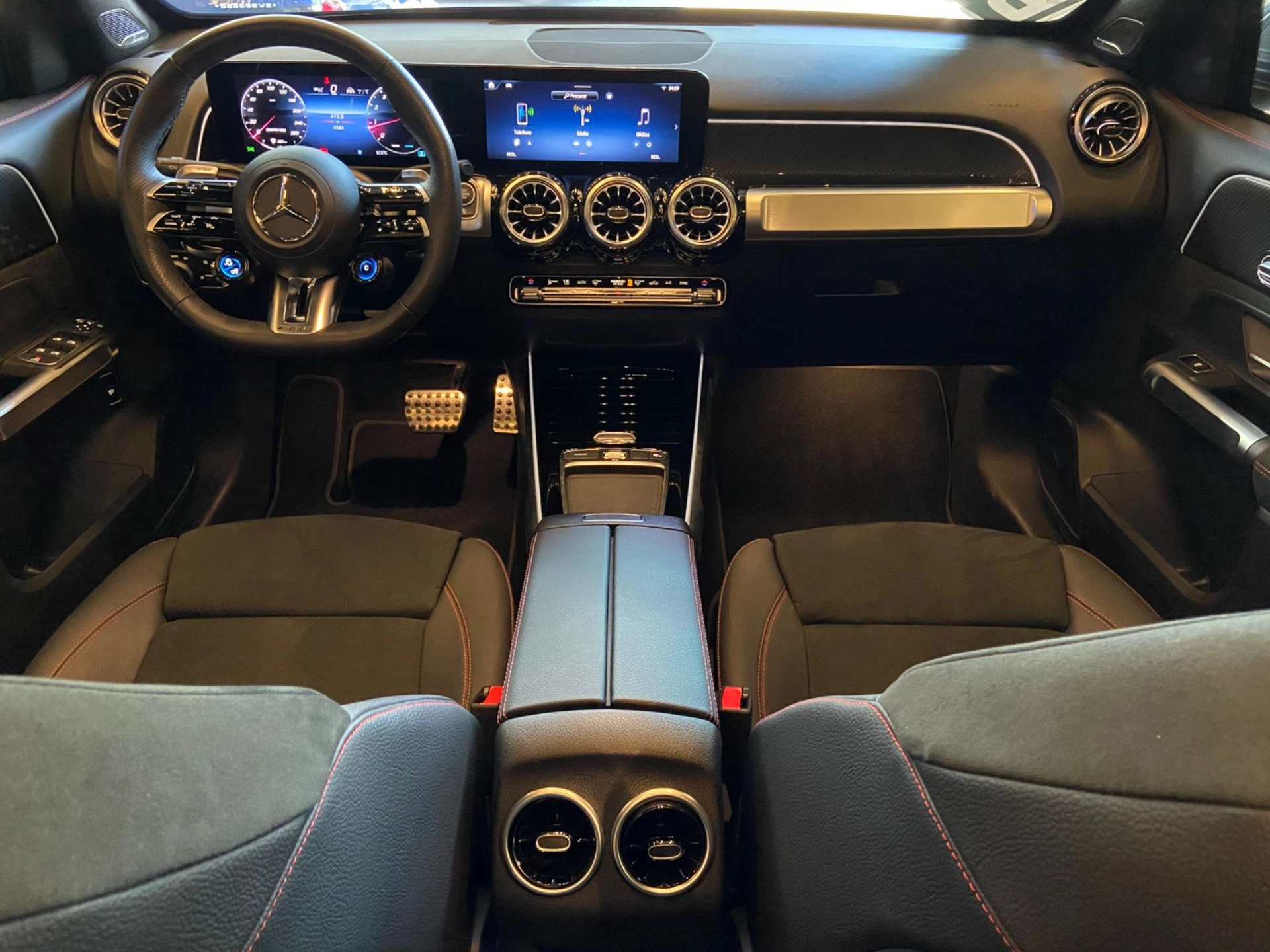 mercedes-benz GLB 35 AMG 2.0 MHEV 4MATIC SPEEDSHIFT 2025