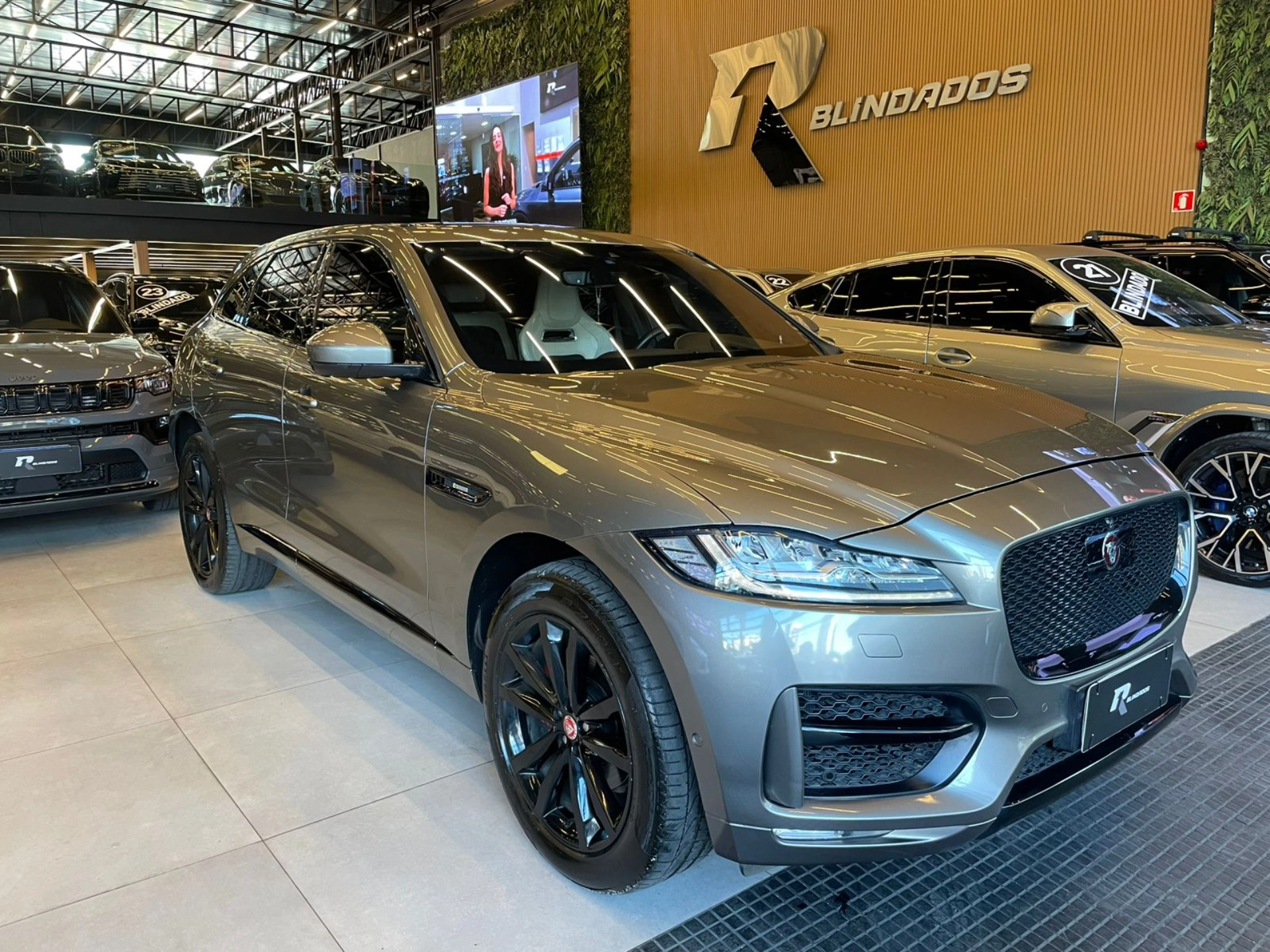 jaguar F-PACE 2.0 16V INGENIUM R-SPORT AWD 4P AUTOMÁTICO 2019