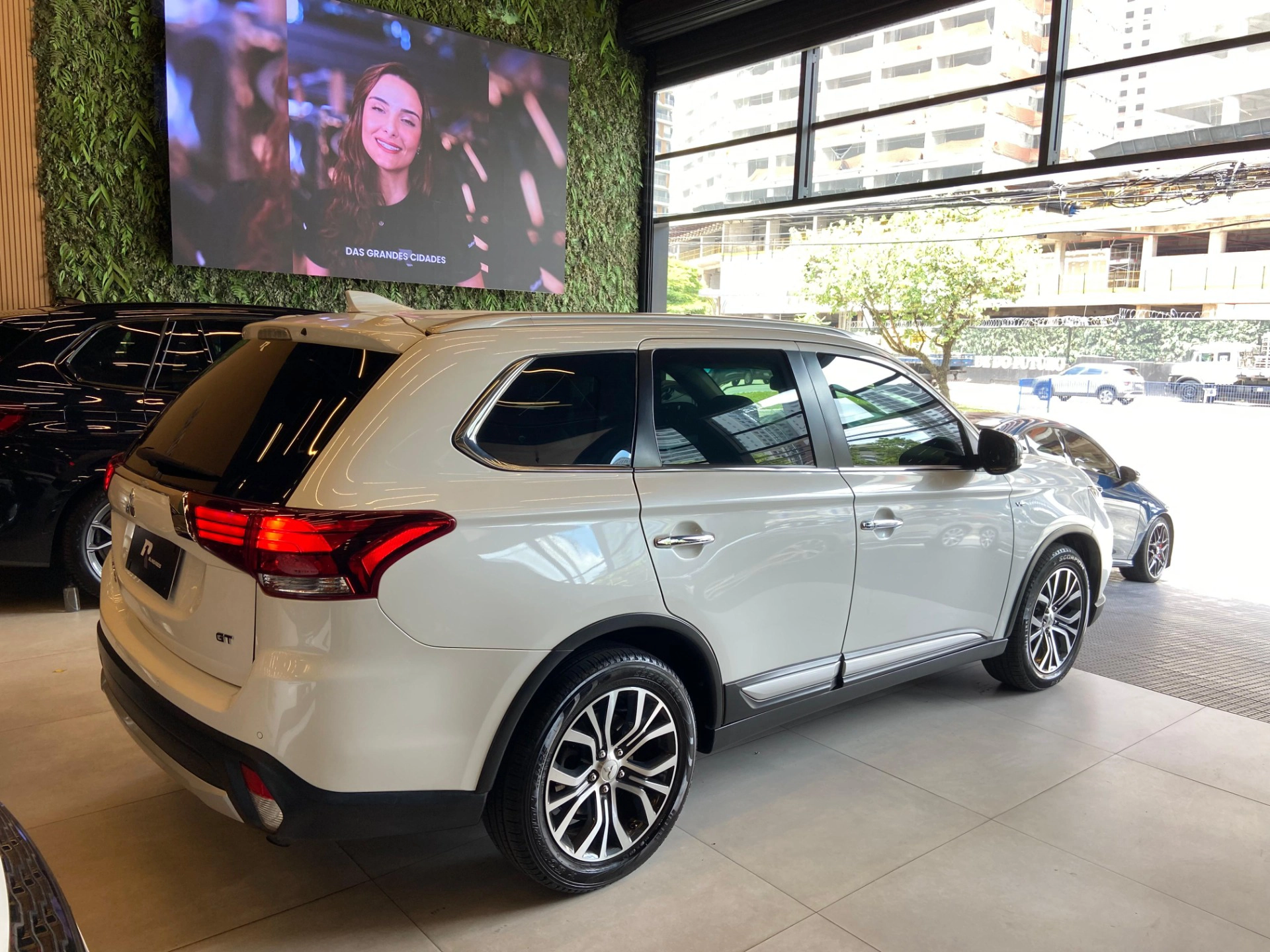 mitsubishi OUTLANDER 3.0 GT 4X4 V6 24V GASOLINA 4P AUTOMÁTICO 2018