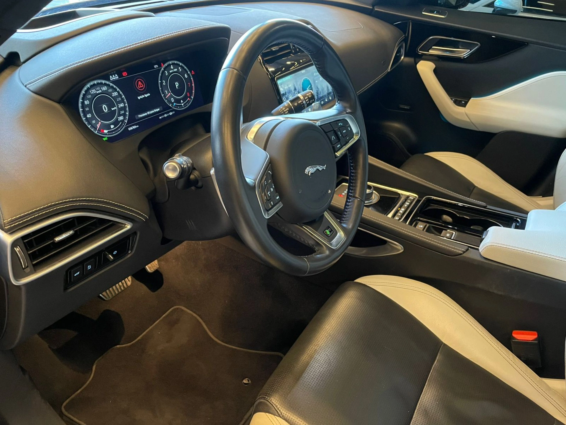 jaguar F-PACE 2.0 16V INGENIUM R-SPORT AWD 4P AUTOMÁTICO 2019