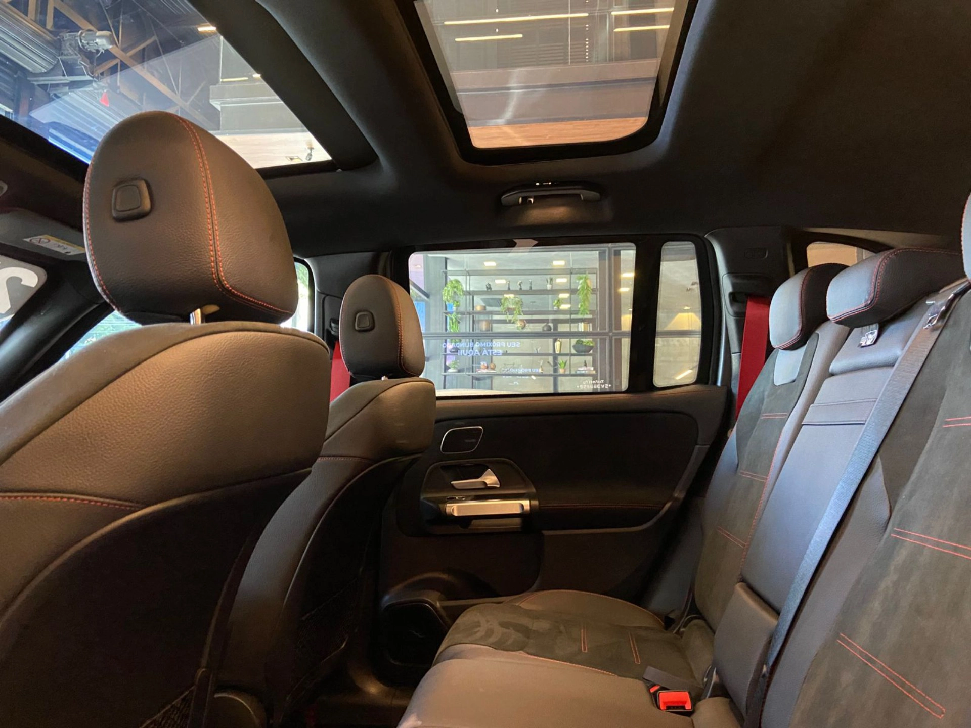 mercedes-benz GLB 35 AMG 2.0 MHEV 4MATIC SPEEDSHIFT 2025