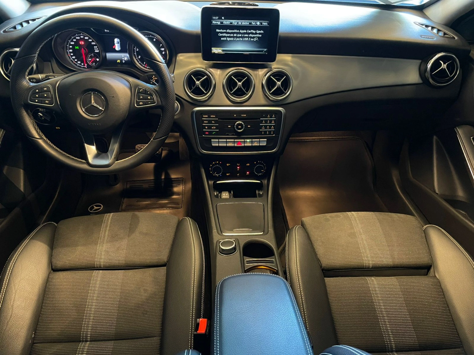 mercedes-benz GLA 200 1.6 CGI FLEX ADVANCE 7G-DCT 2018