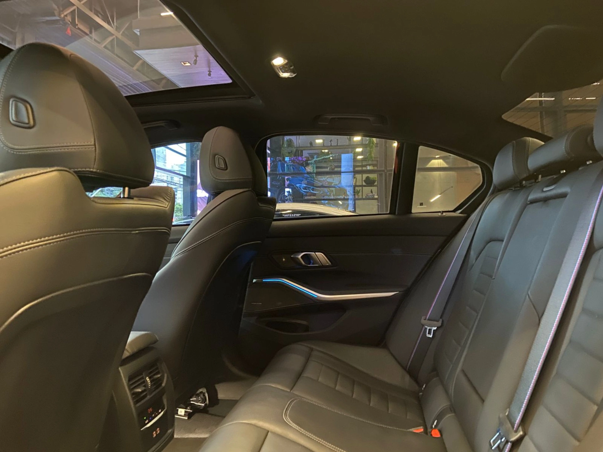 bmw 330E 2.0 16V TURBO HÍBRIDO M SPORT AUTOMÁTICO 2024