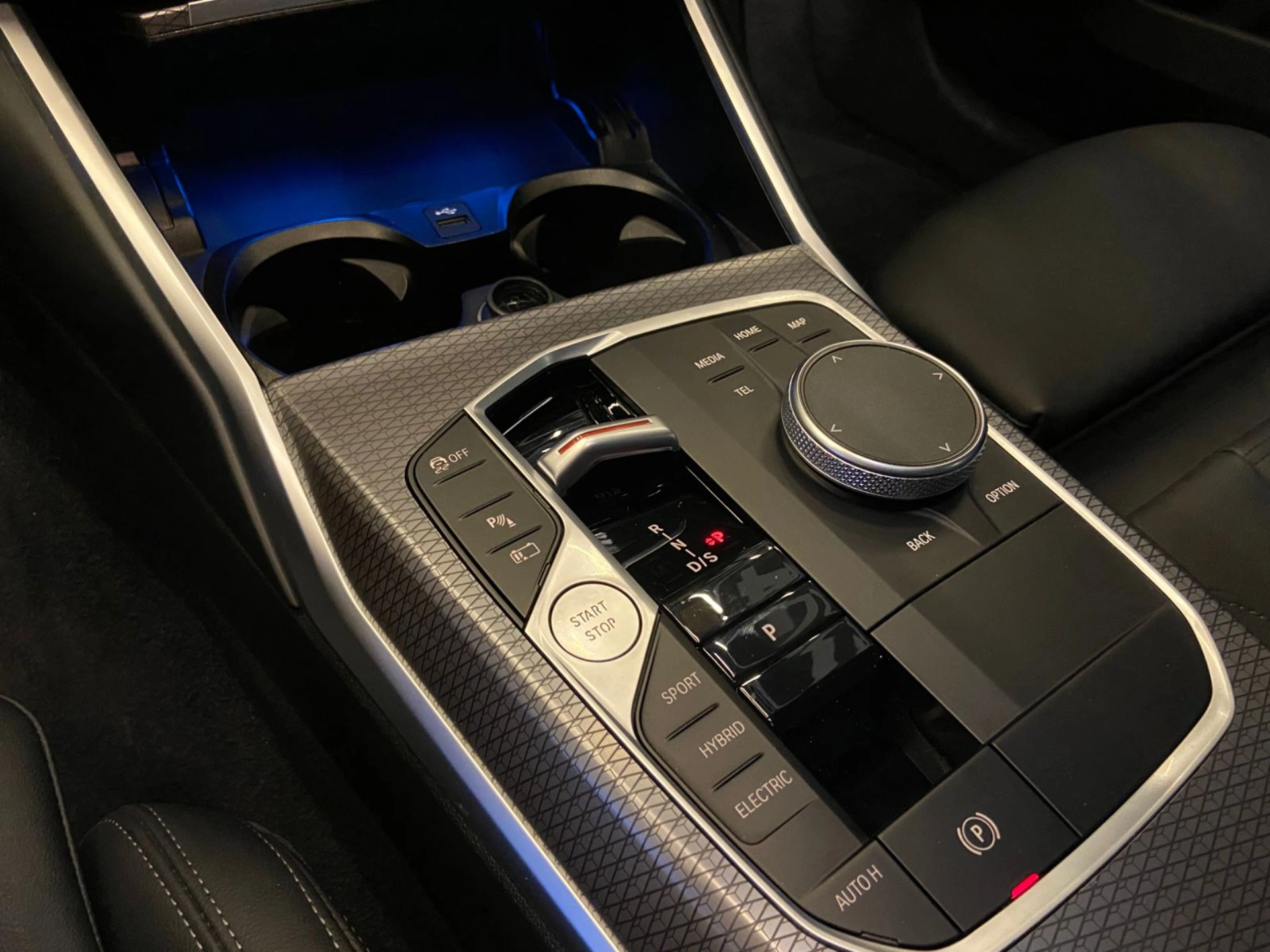 bmw 330E 2.0 16V TURBO HÍBRIDO M SPORT AUTOMÁTICO 2024
