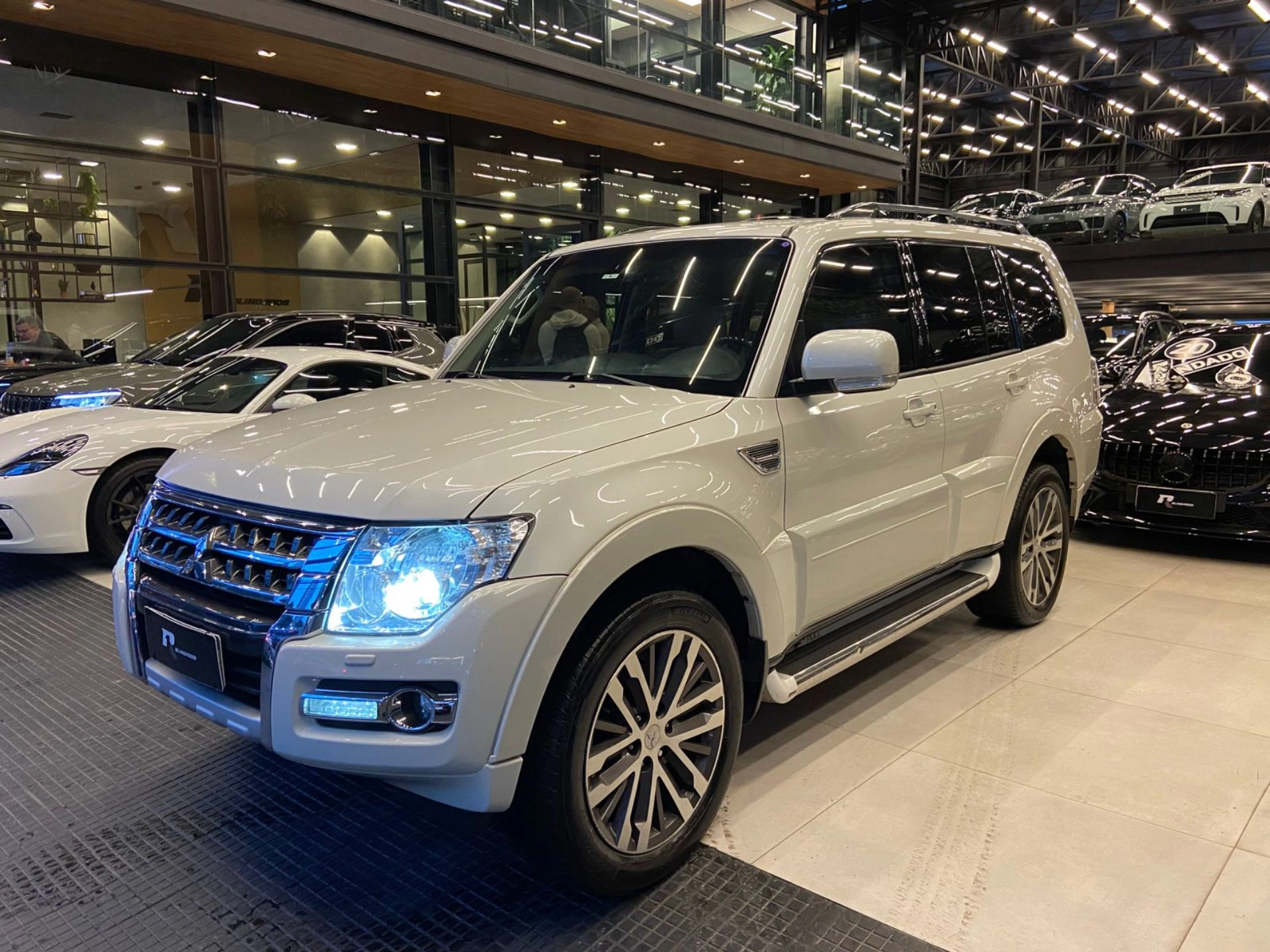 mitsubishi PAJERO FULL 3.2 HPE 4X4 16V TURBO INTERCOOLER DIESEL 4P AUTOMÁTICO 2020 mitsubishi PAJERO FULL 3.2 HPE 4X4 16V TURBO INTERCOOLER DIESEL 4P AUTOMÁTICO 2020