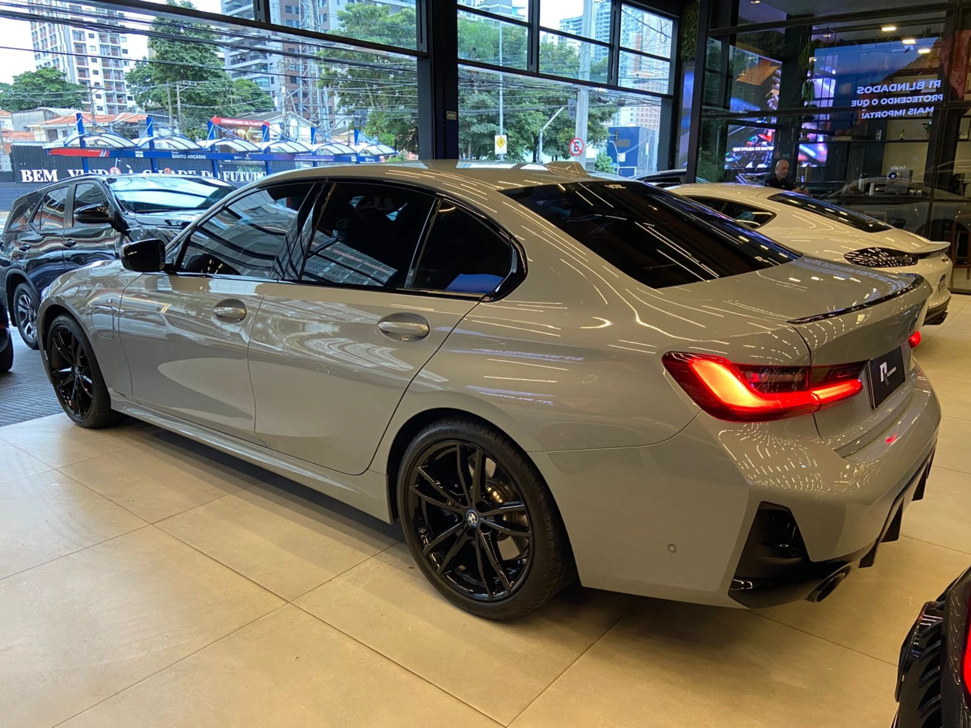 bmw 330E 2.0 16V TURBO HÍBRIDO M SPORT AUTOMÁTICO 2024