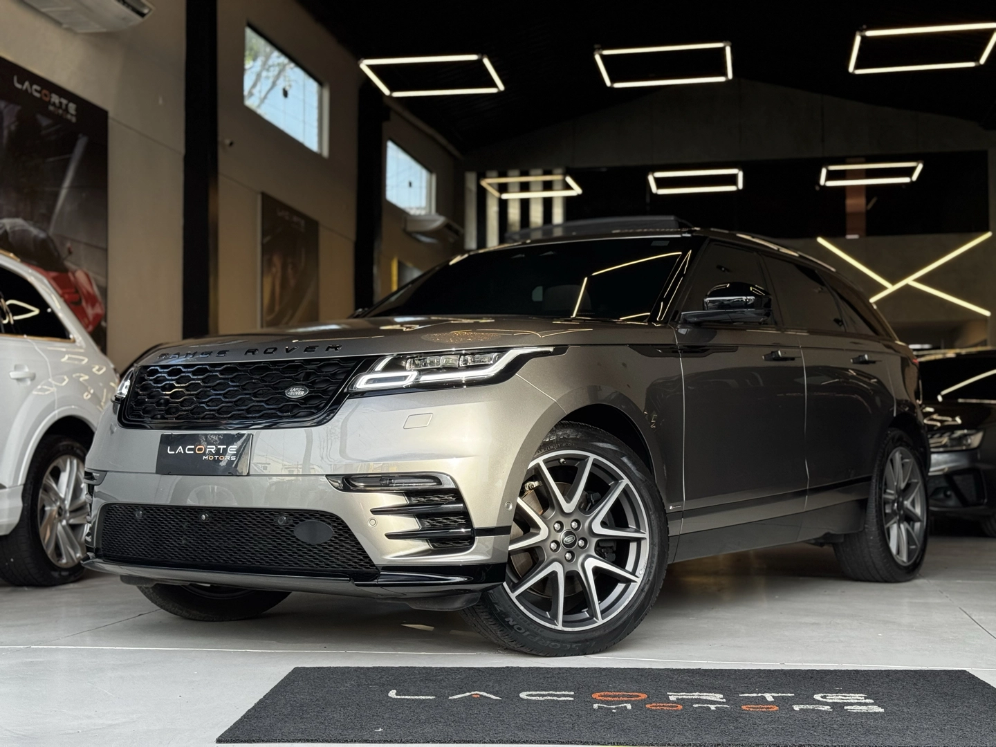 LAND ROVER RANGE ROVER VELAR 3.0 P340 GASOLINA R-DYNAMIC SE AUTOMÁTICO