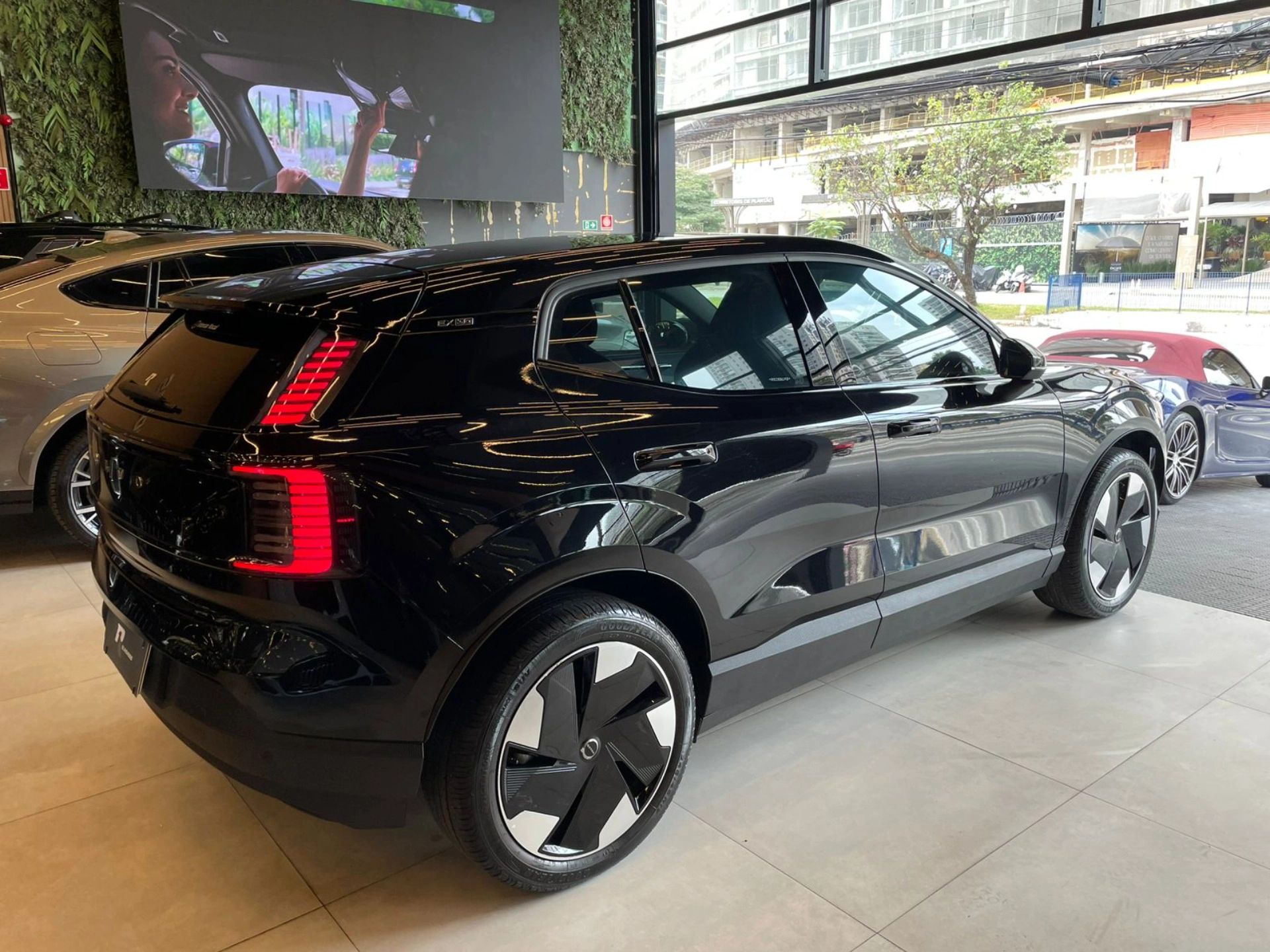 volvo EX30 69 KW ELÉTRICO PLUS 2024