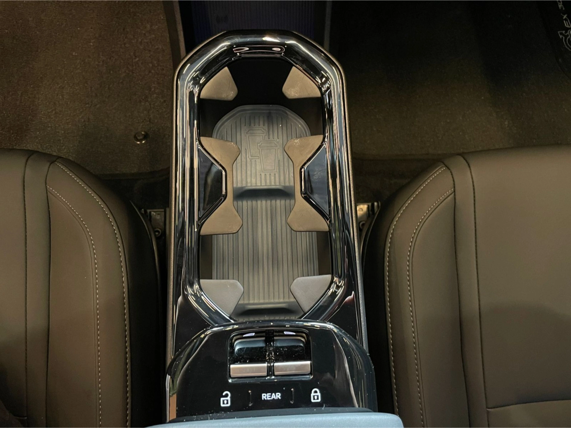 volvo EX30 69 KW ELÉTRICO PLUS 2024