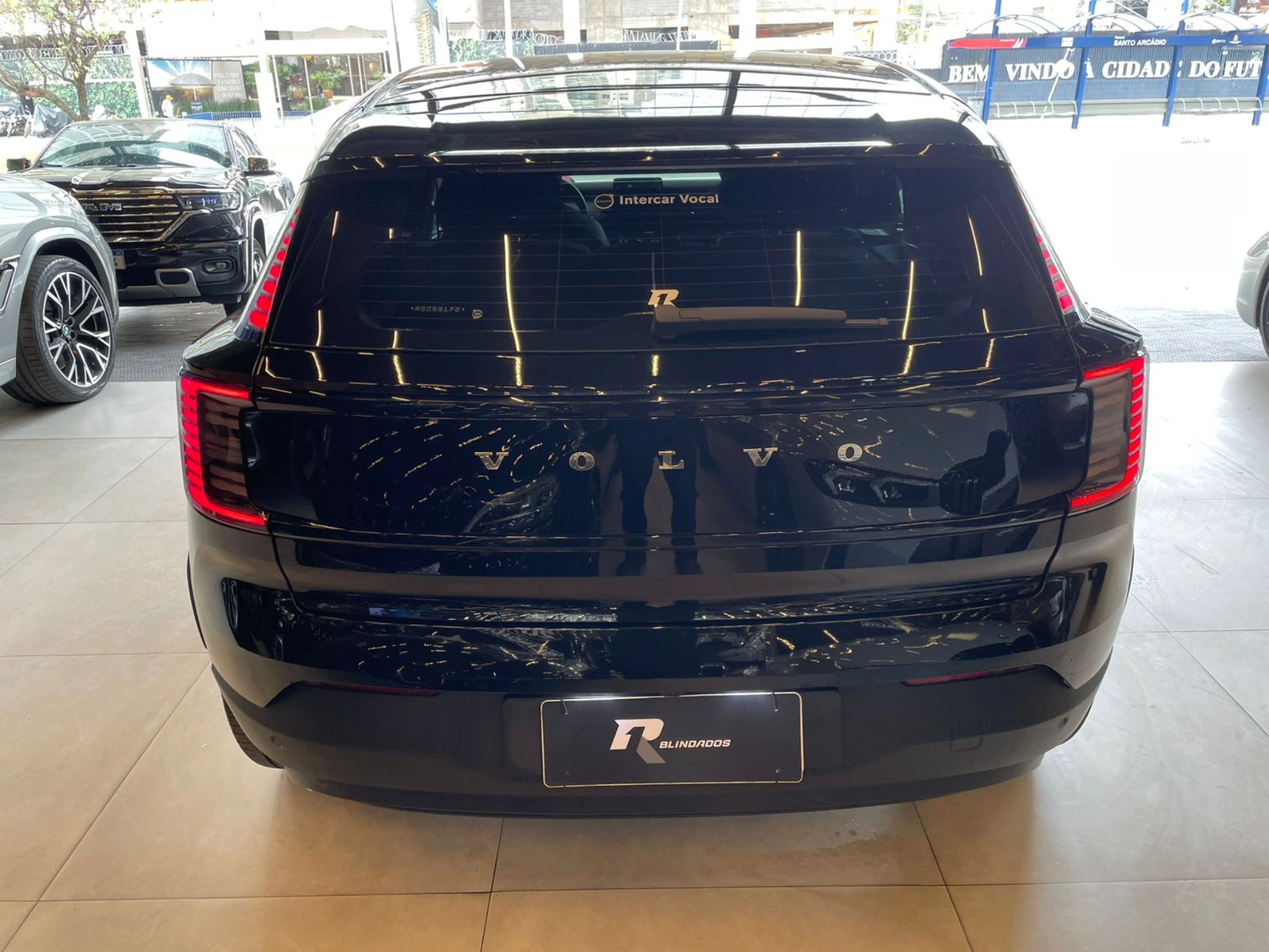 volvo EX30 69 KW ELÉTRICO PLUS 2024