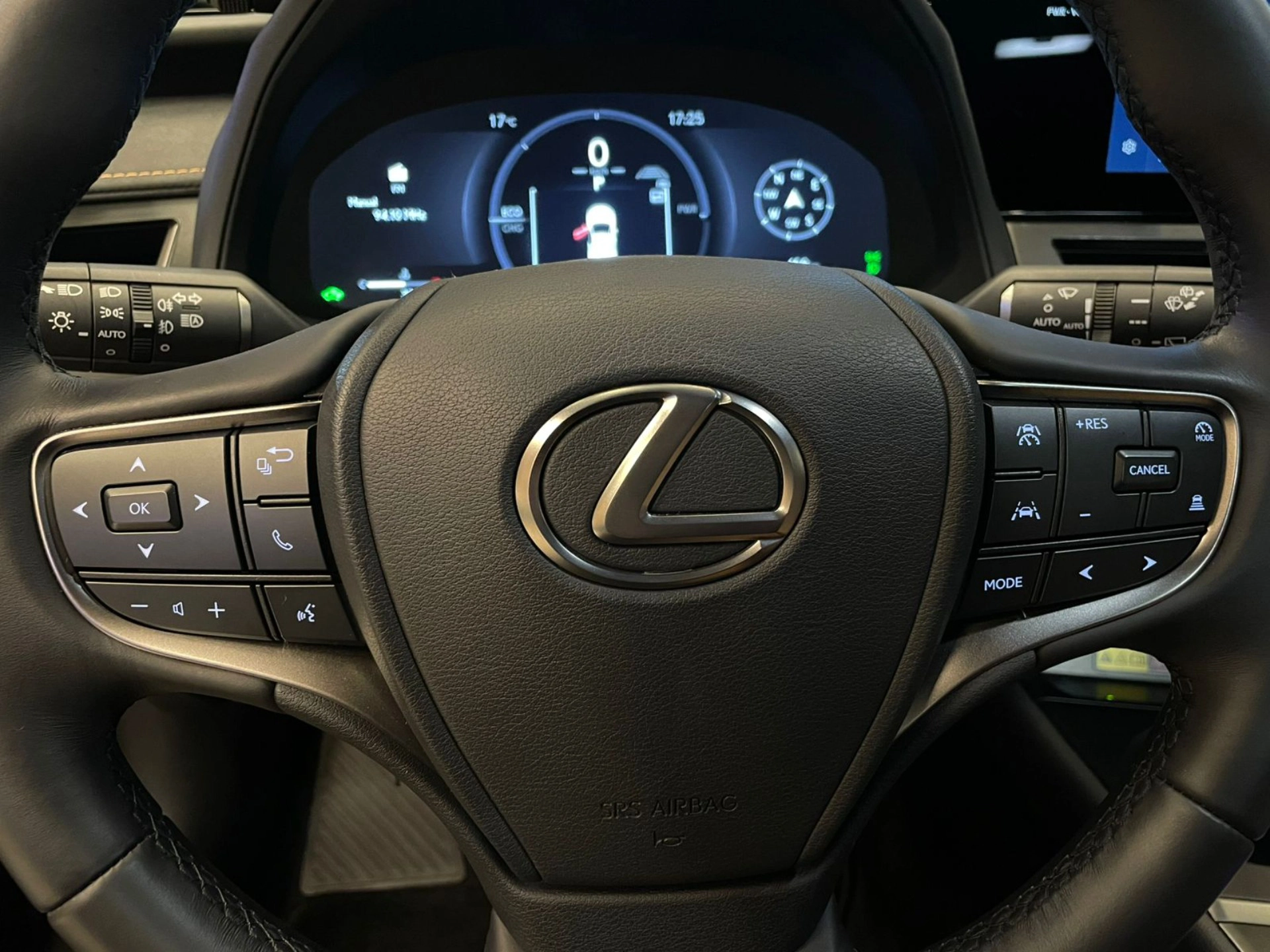lexus UX 300H 2.0 VVT-I HYBRID CVT 2025