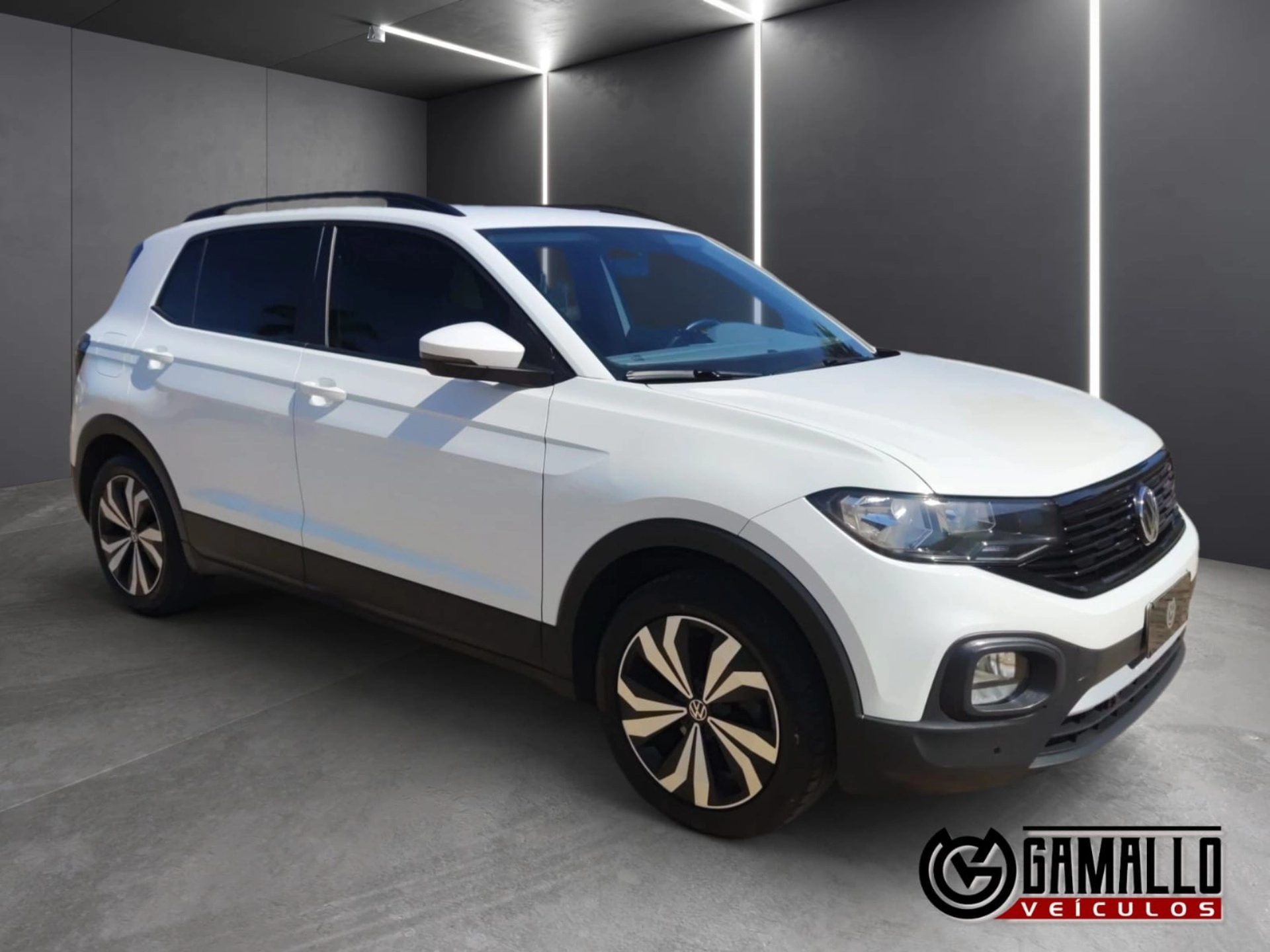 VOLKSWAGEN T-CROSS 1.0 200 TSI TOTAL FLEX AUTOMÁTICO