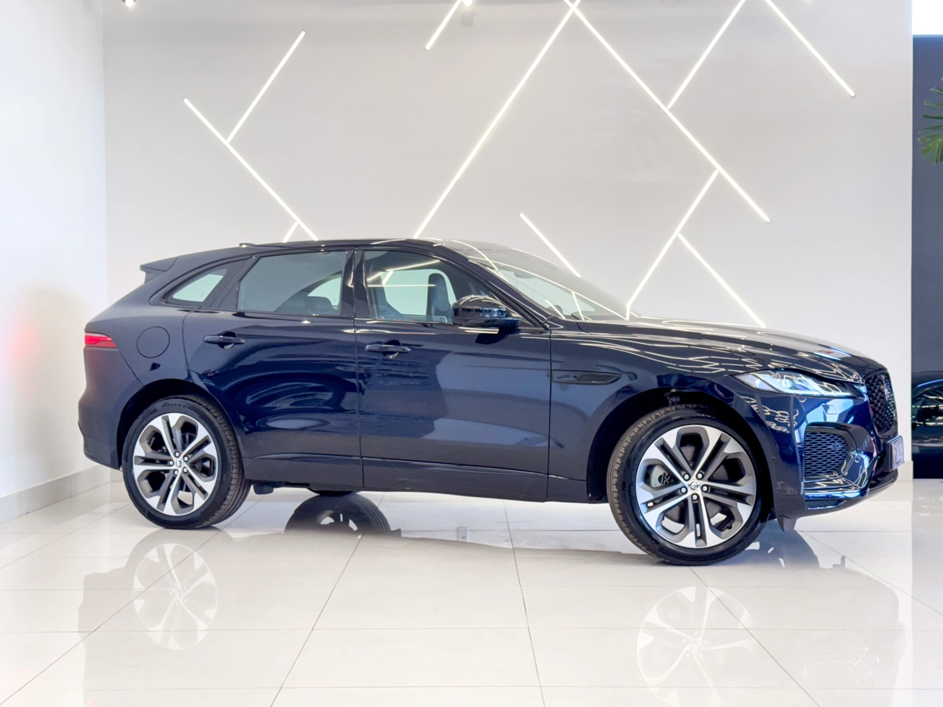 JAGUAR F-PACE 2.0 P400E PHEV R-DYNAMIC SE AWD AUTOMÁTICO