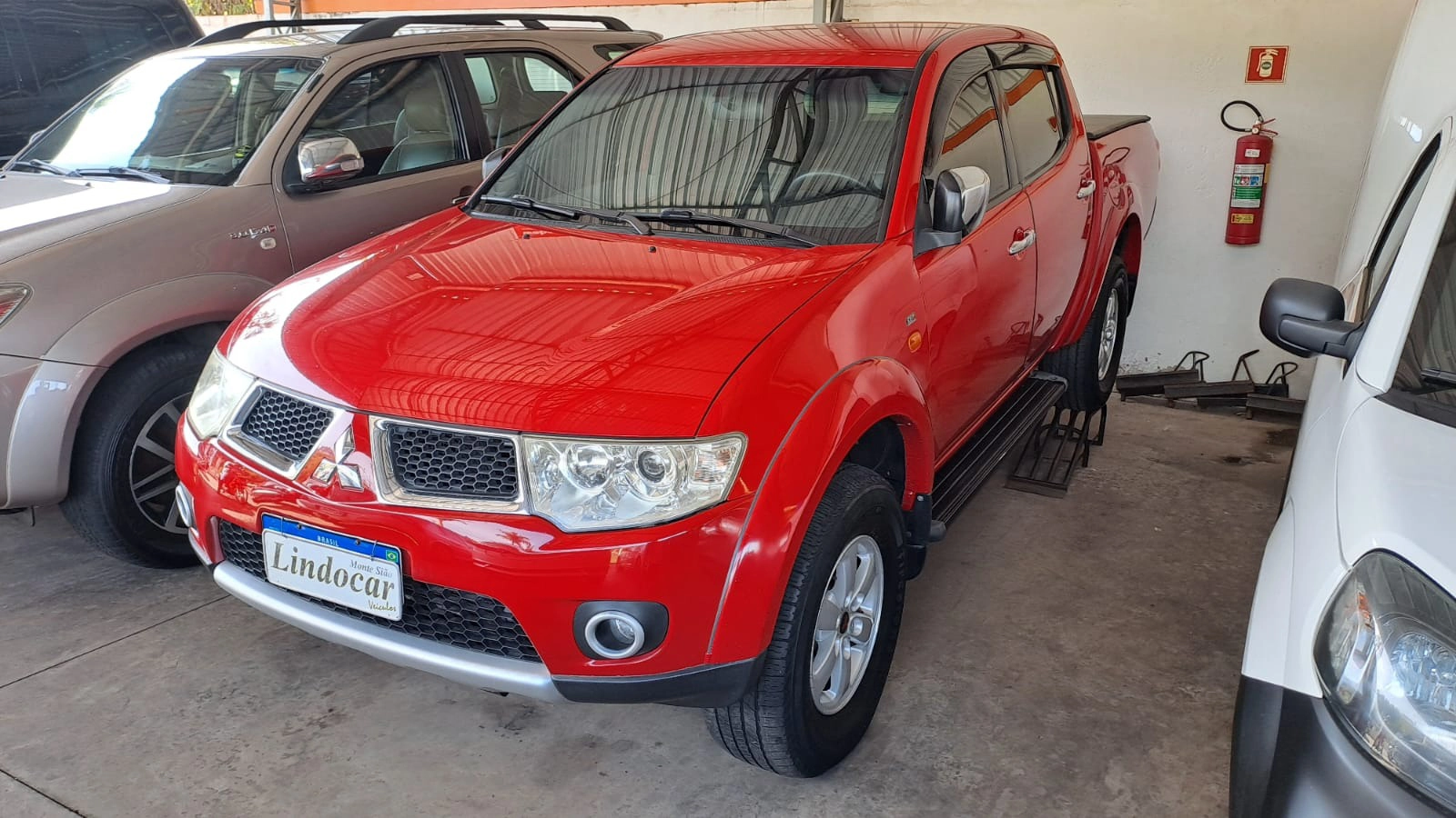 MITSUBISHI L200 TRITON 3.2 HPE 4X4 CD 16V TURBO INTERCOOLER DIESEL 4P AUTOMÁTICO