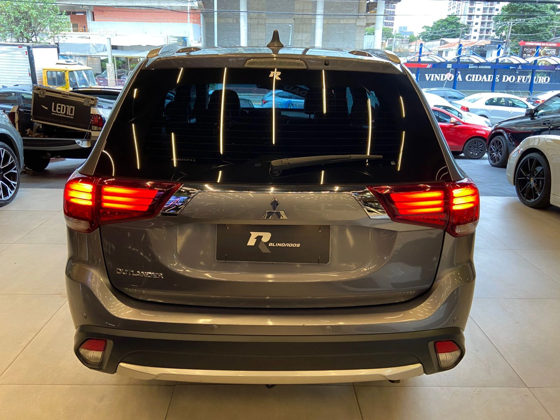 mitsubishi OUTLANDER 2.0 COMFORT 16V GASOLINA 4P AUTOMÁTICO 2018