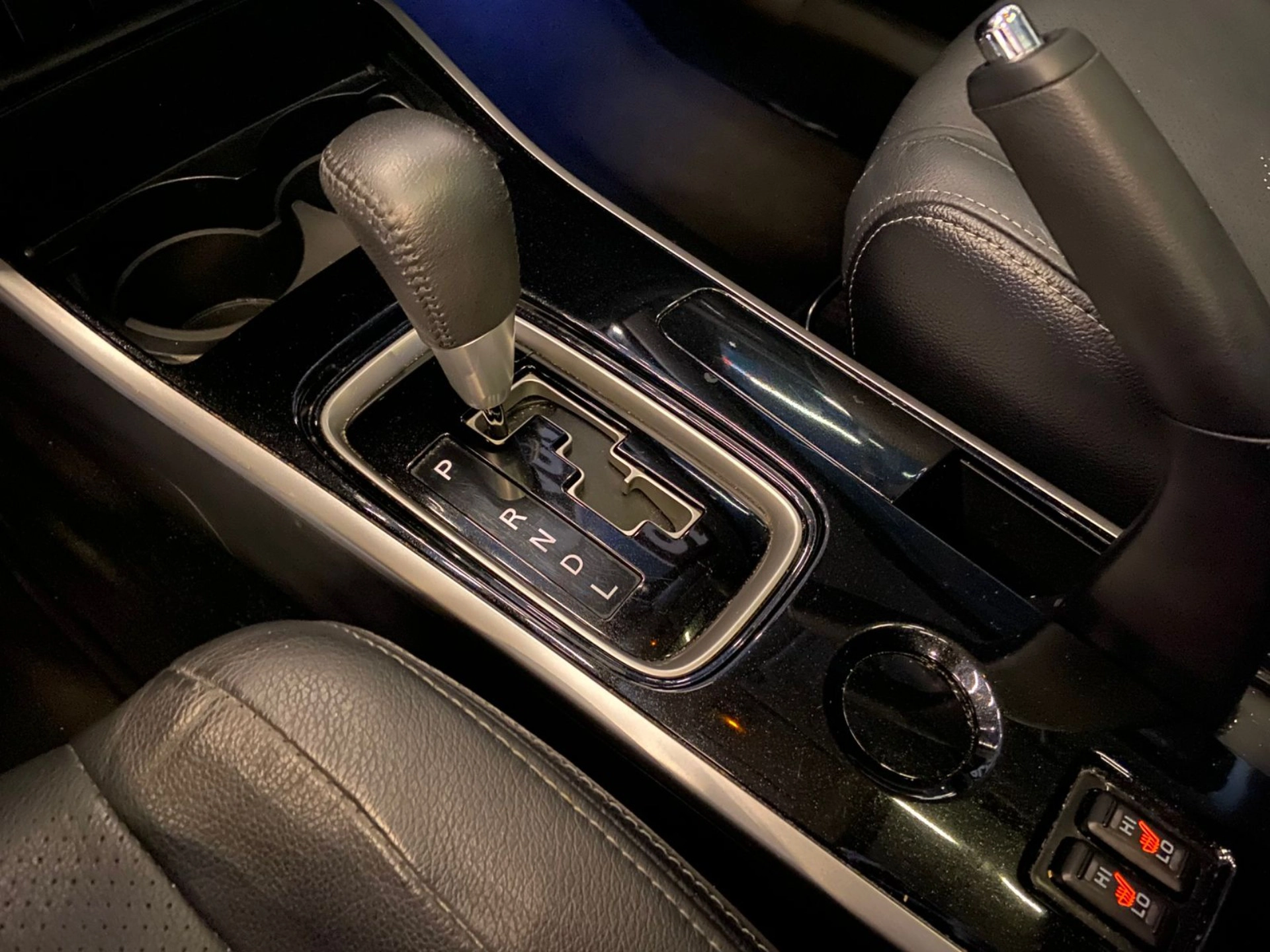 mitsubishi OUTLANDER 2.0 COMFORT 16V GASOLINA 4P AUTOMÁTICO 2018