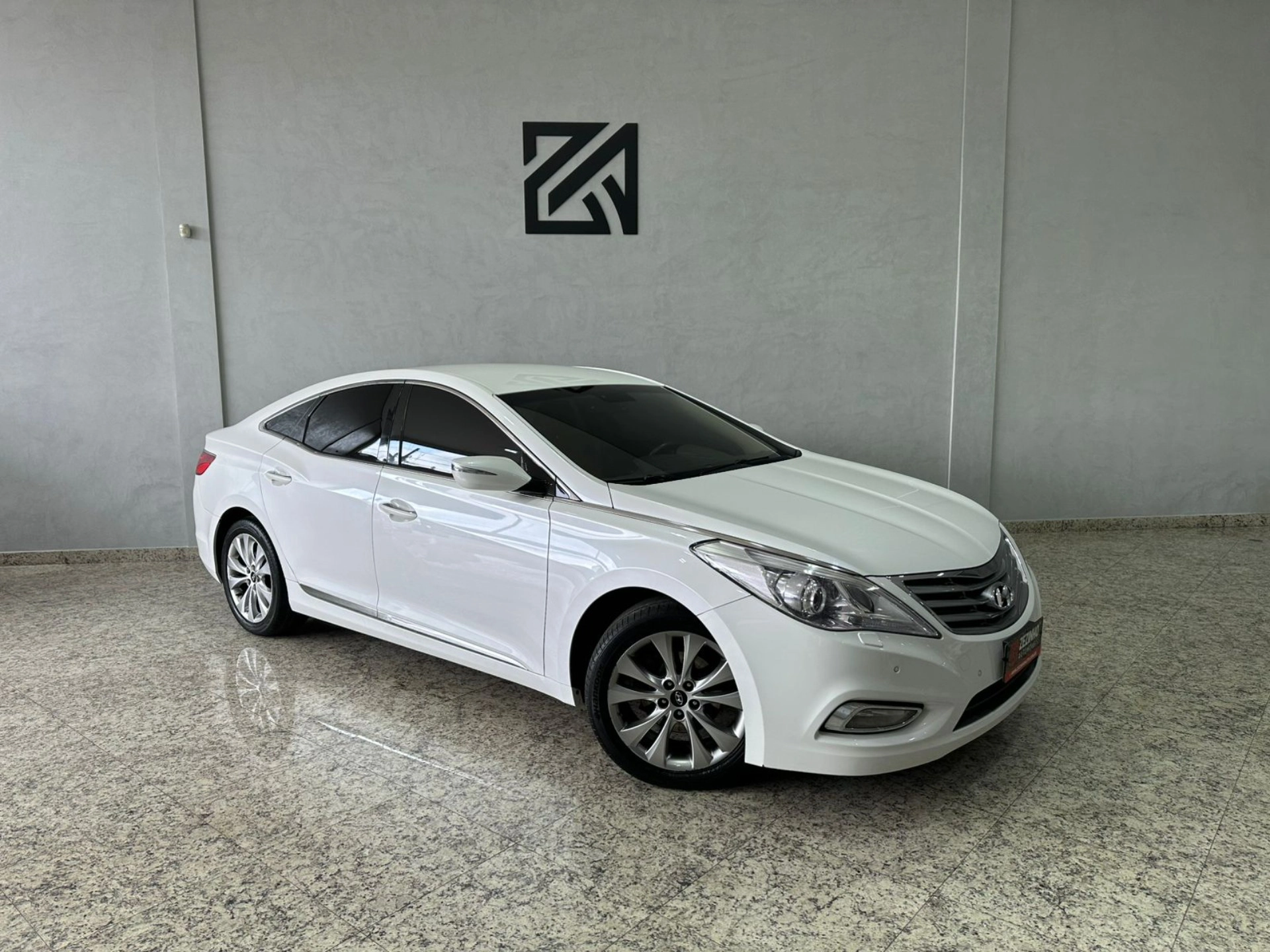 HYUNDAI AZERA 3.0 MPFI GLS V6 24V GASOLINA 4P AUTOMÁTICO