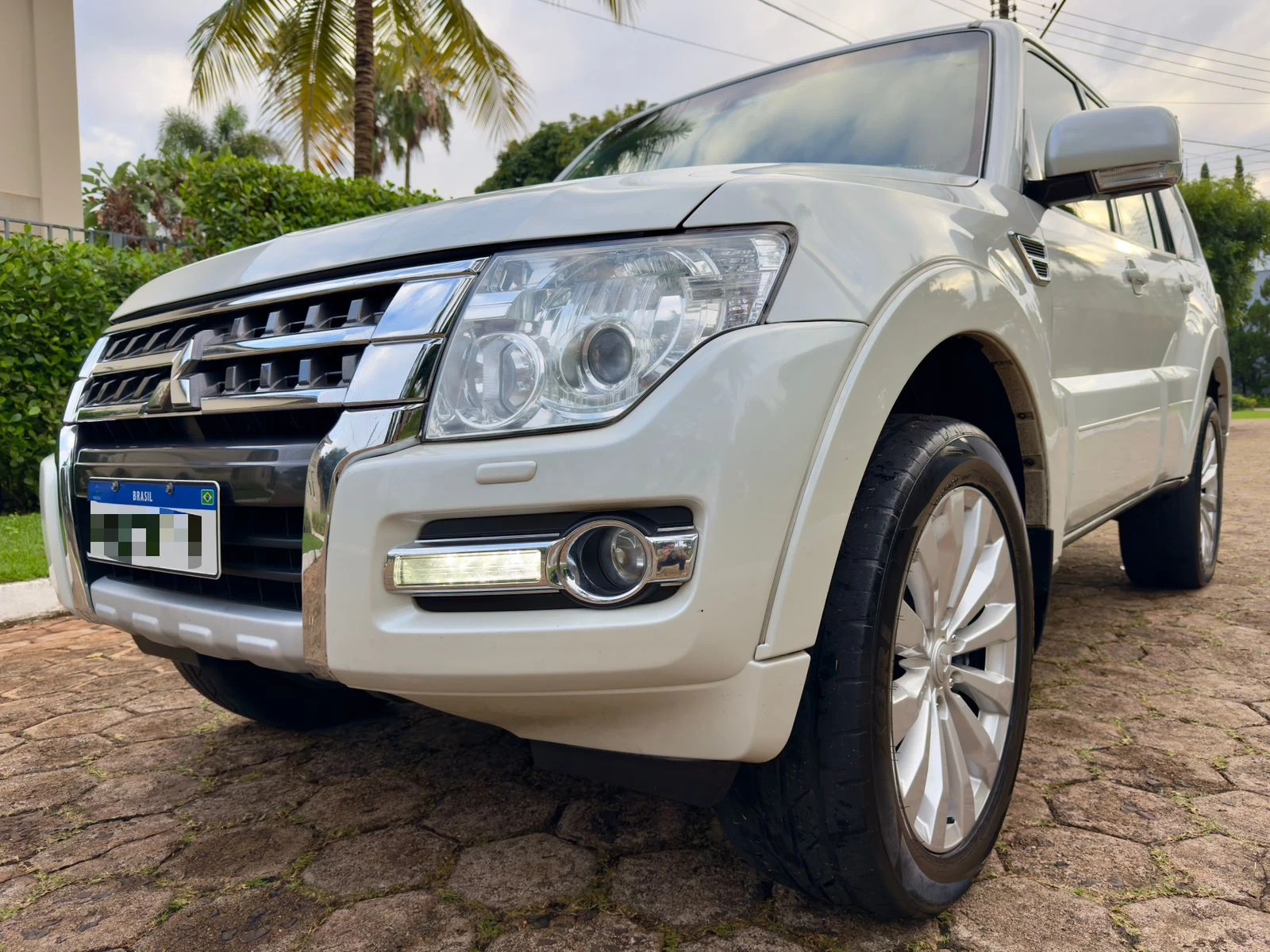 MITSUBISHI PAJERO FULL 3.2 HPE 4X4 16V TURBO INTERCOOLER DIESEL 4P AUTOMÁTICO