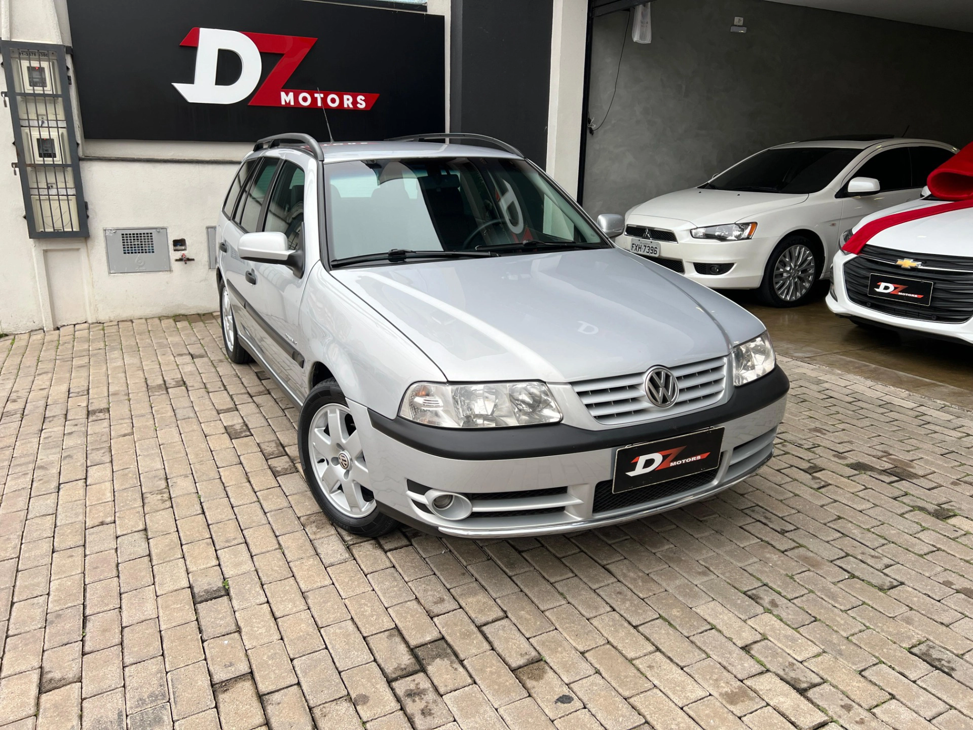 VOLKSWAGEN PARATI 2.0 MI CROSSOVER 8V GASOLINA 4P MANUAL G.III