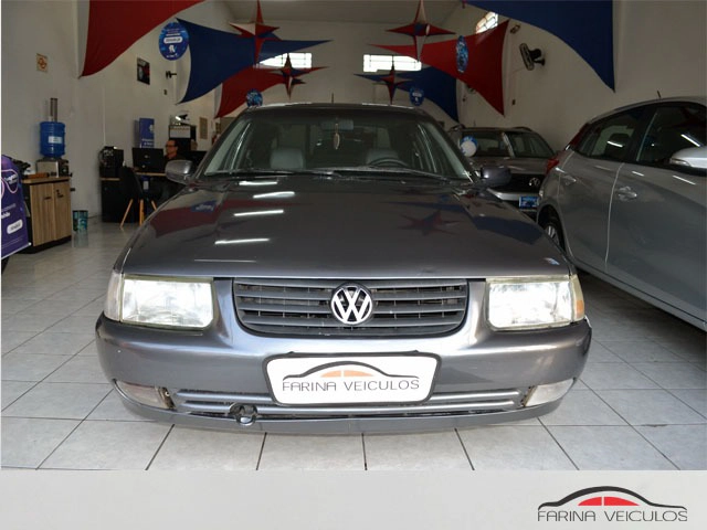 VOLKSWAGEN SANTANA 2.0 MI 8V GASOLINA 4P MANUAL