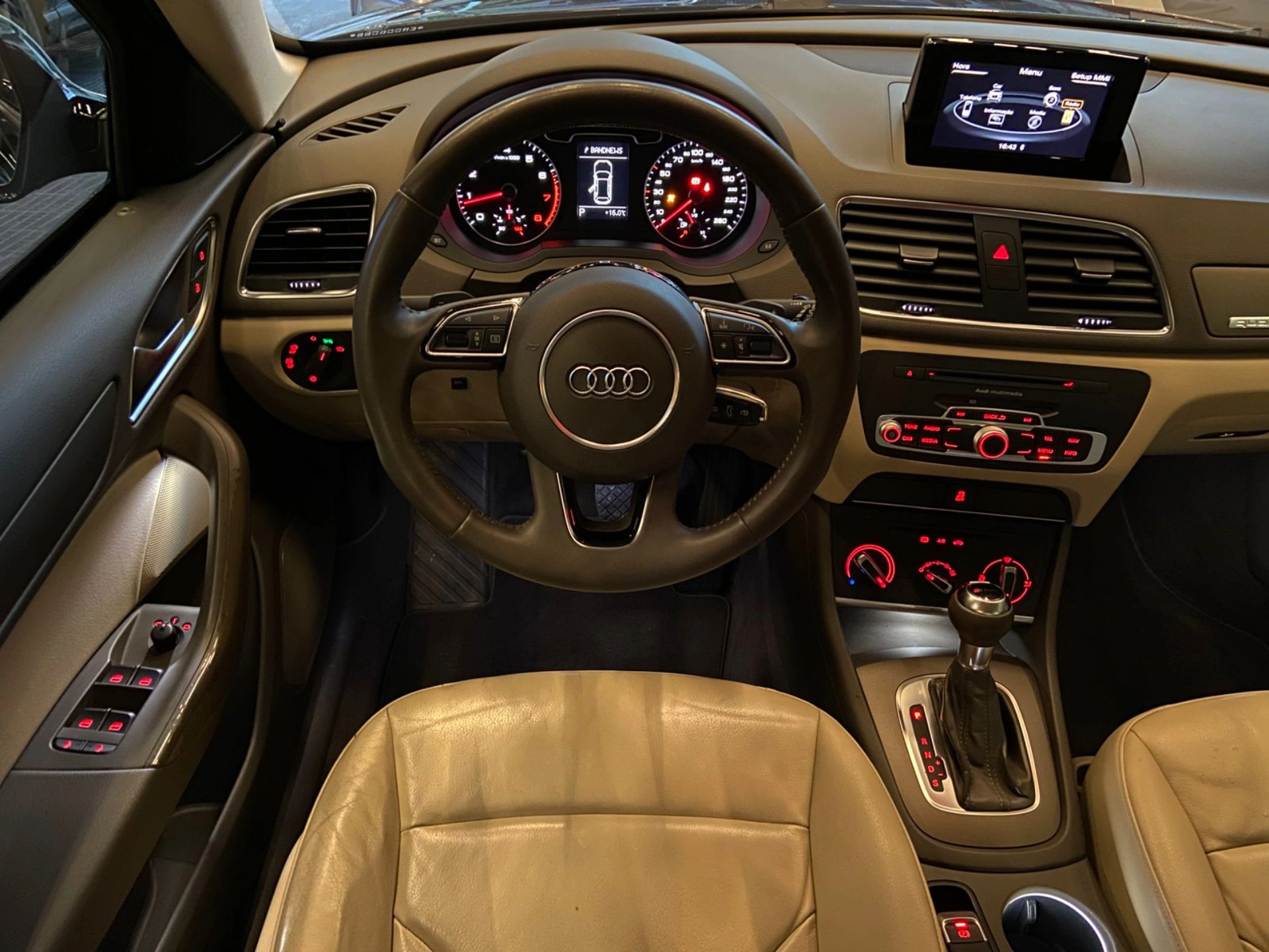 audi Q3 2.0 TFSI ATTRACTION QUATTRO 4P GASOLINA S TRONIC 2014