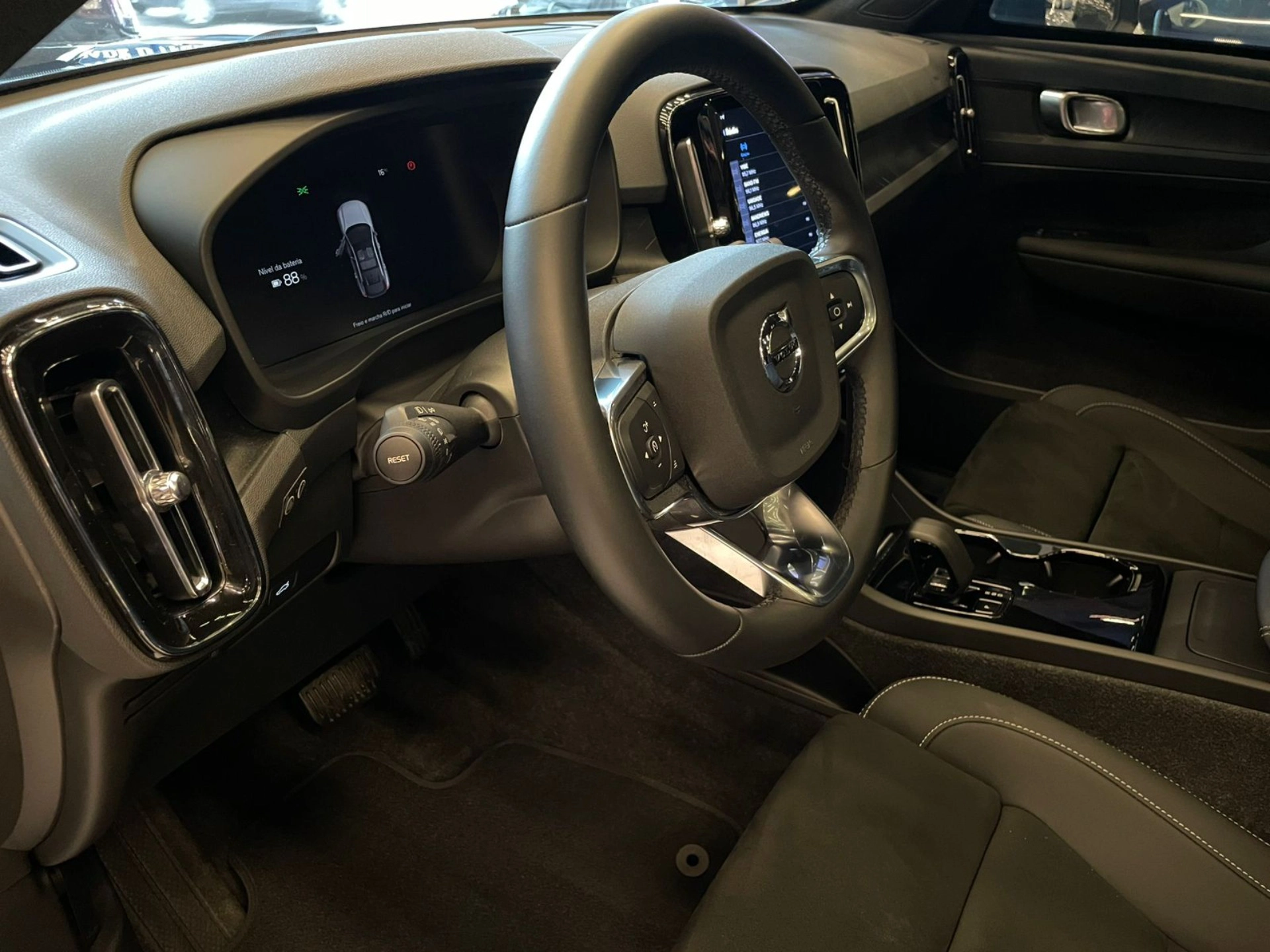 volvo C40 P6 RECHARGE ELECTRIC PLUS 2024