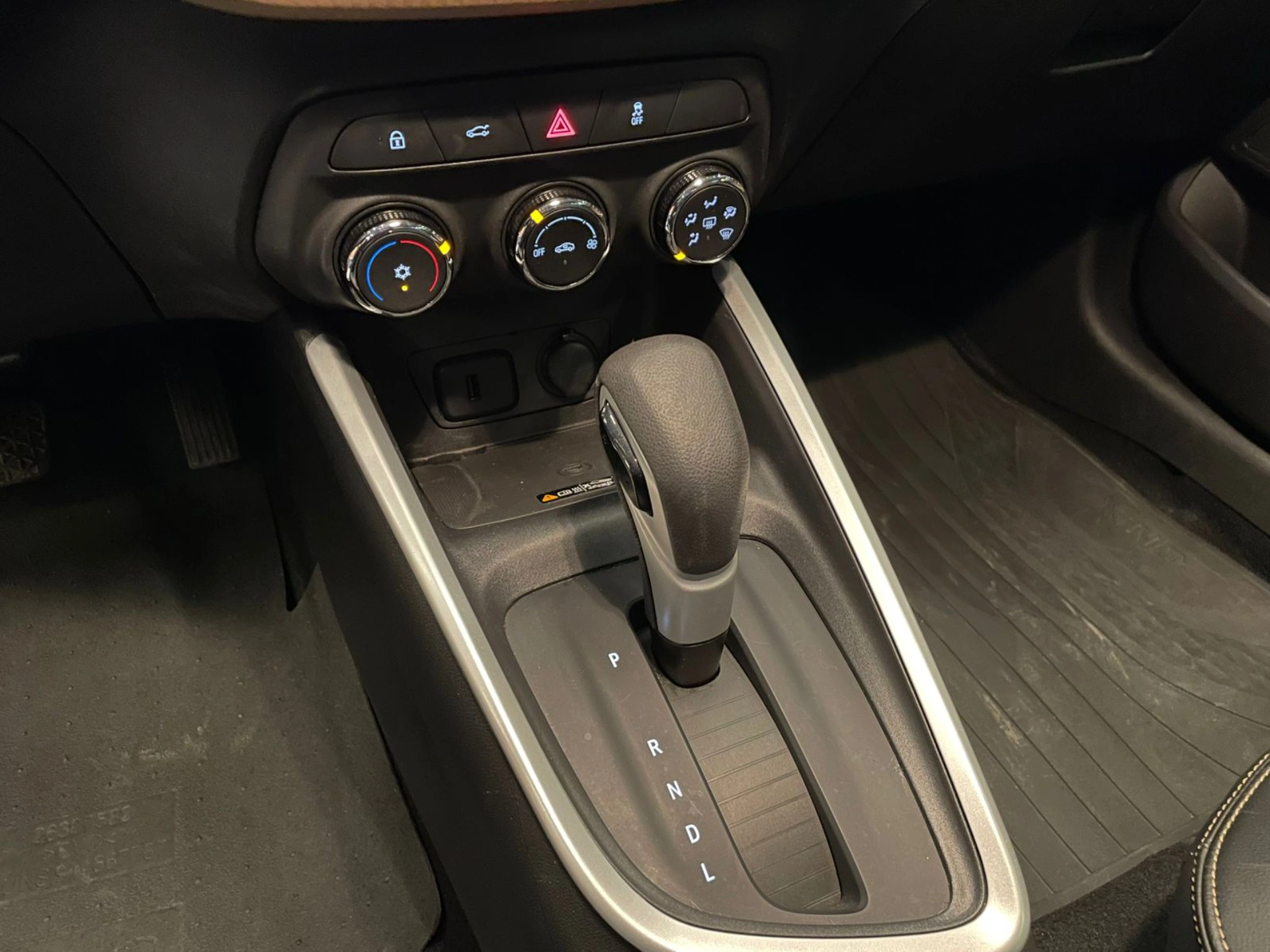 chevrolet ONIX 1.0 TURBO FLEX PREMIER AUTOMÁTICO 2023