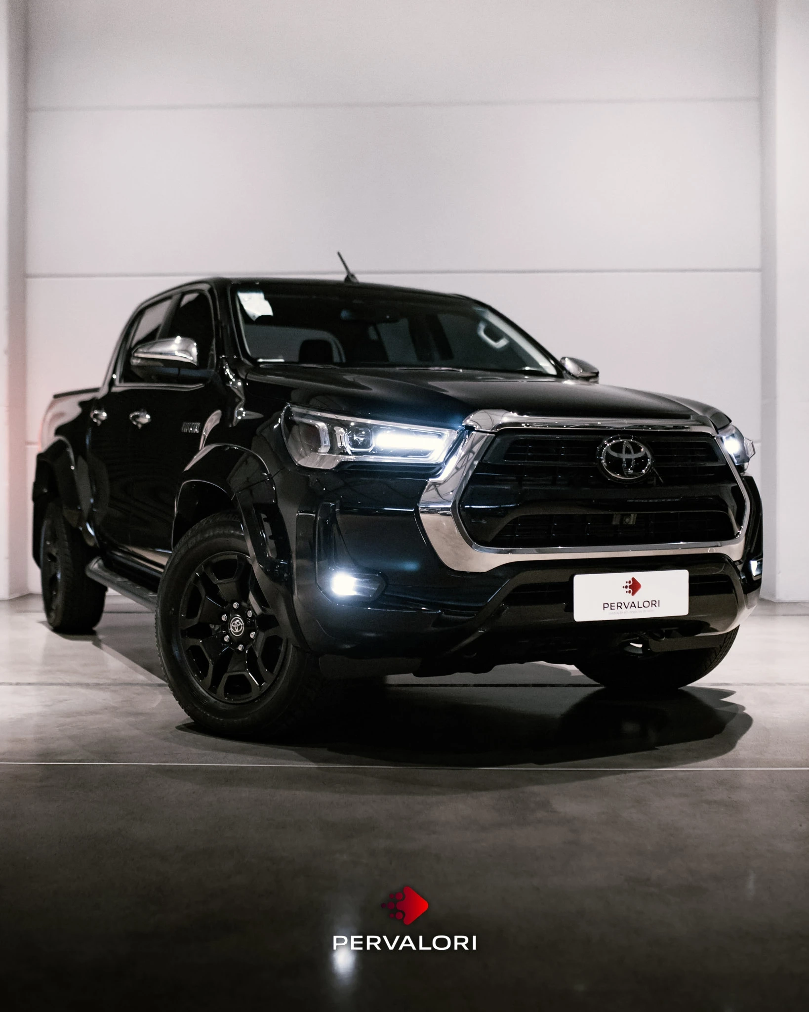 TOYOTA HILUX 2.8 D-4D TURBO DIESEL CD SRX PLUS 4X4 AUTOMÁTICO