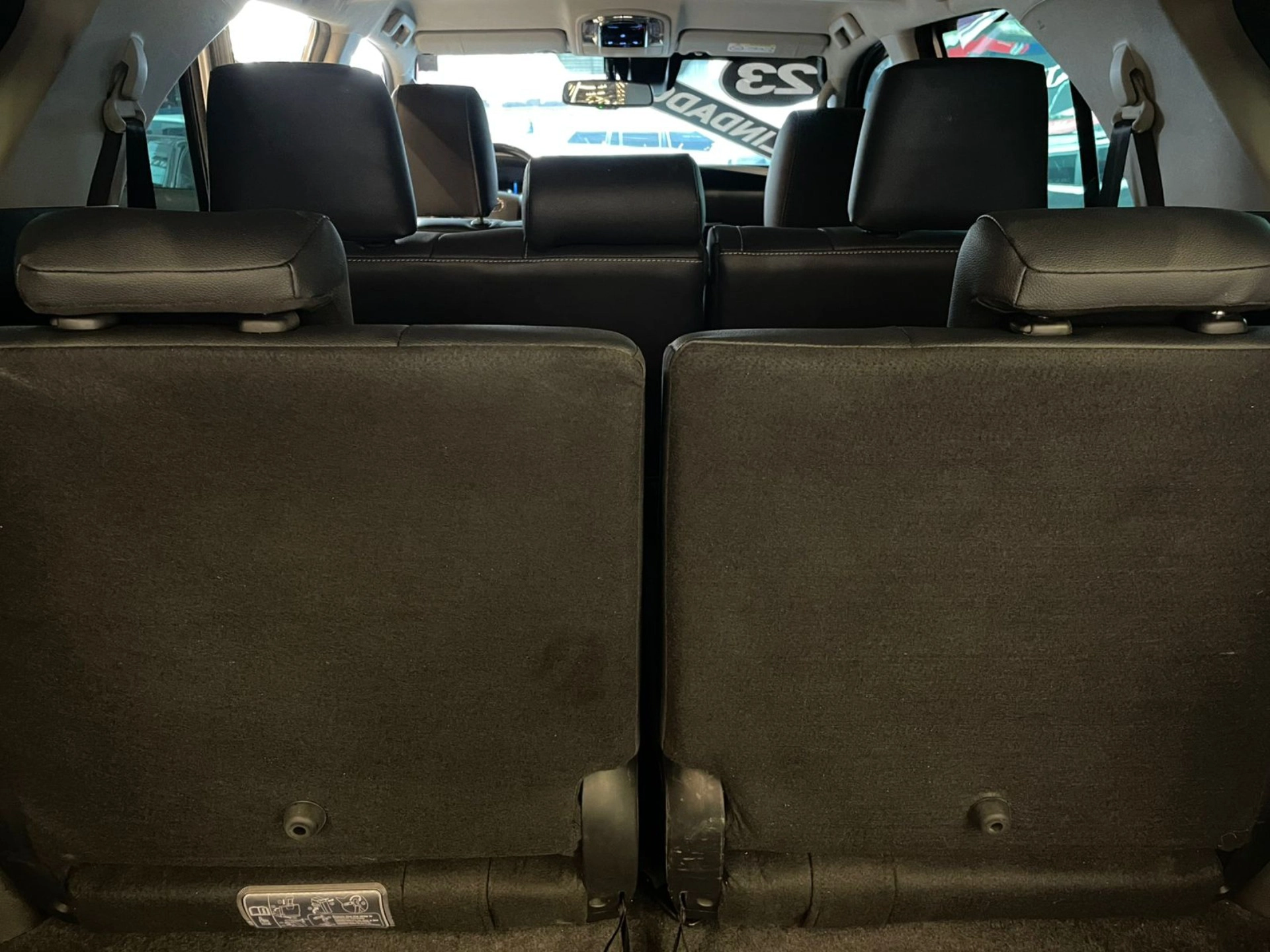 toyota HILUX SW4 2.8 D-4D TURBO DIESEL SRX 7L 4X4 AUTOMÁTICO 2023