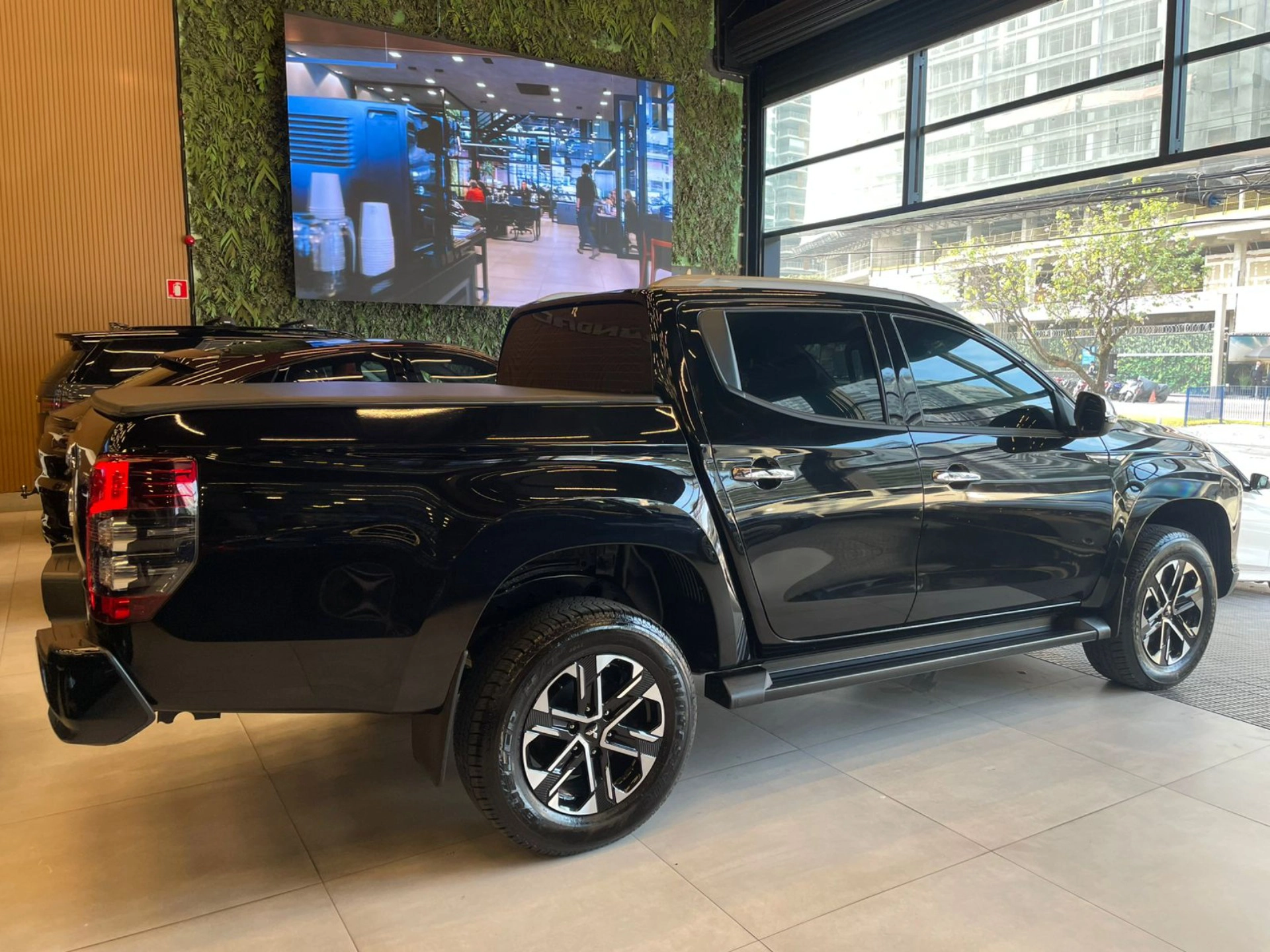 mitsubishi L200 TRITON 2.4 16V TURBO DIESEL SPORT HPE-S CD 4P 4X4 AUTOMÁTICO 2025
