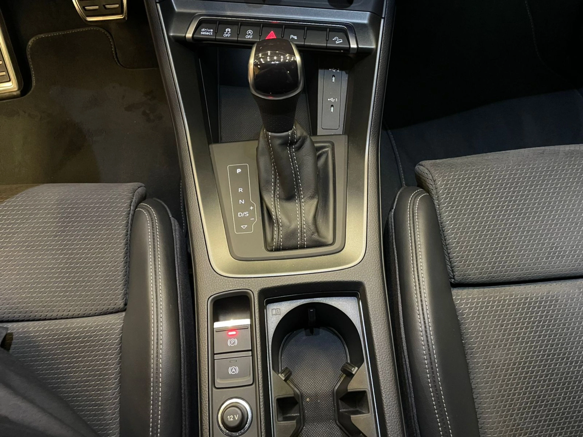 audi Q3 2.0 40 TFSI GASOLINA SPORTBACK PERFORMANCE BLACK QUATTRO TIPTRONIC 2022