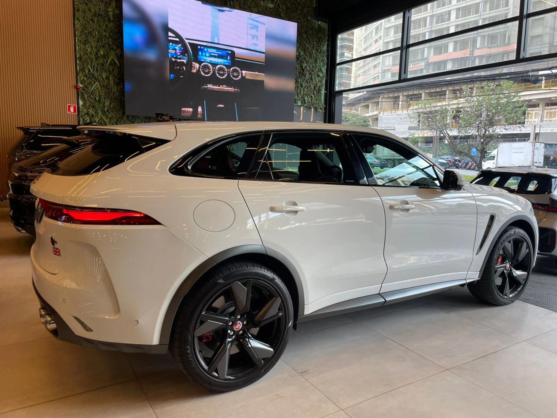 jaguar F-PACE 5.0 V8 SUPERCHARGED SVR AWD 4P AUTOMÁTICO 2022