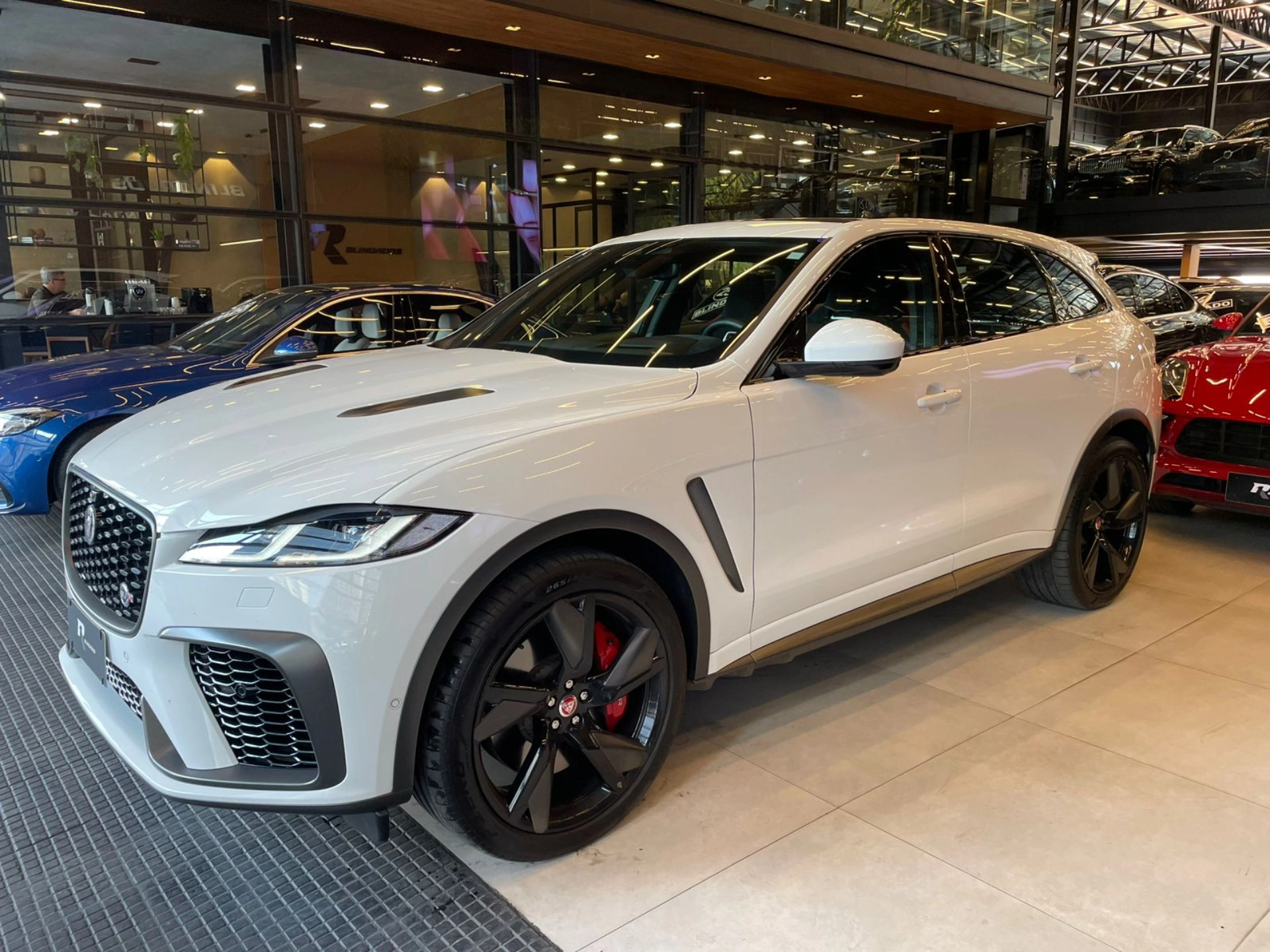 jaguar F-PACE 5.0 V8 SUPERCHARGED SVR AWD 4P AUTOMÁTICO 2022 jaguar F-PACE 5.0 V8 SUPERCHARGED SVR AWD 4P AUTOMÁTICO 2022