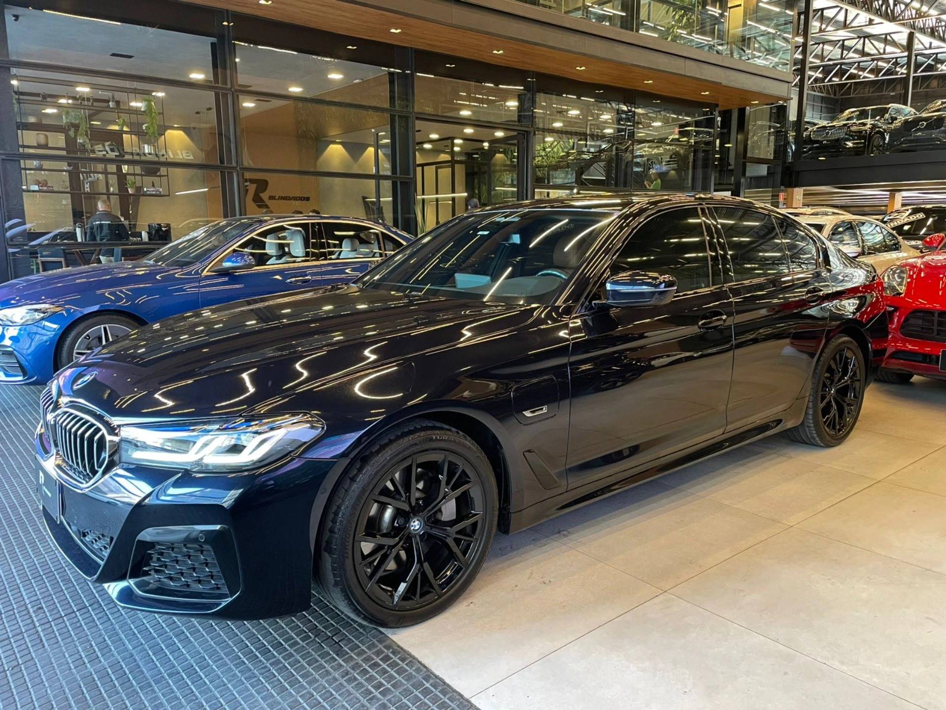 bmw 530E 2.0 16V TWINPOWER HÍBRIDO M SPORT AUTOMÁTICO 2023 bmw 530E 2.0 16V TWINPOWER HÍBRIDO M SPORT AUTOMÁTICO 2023