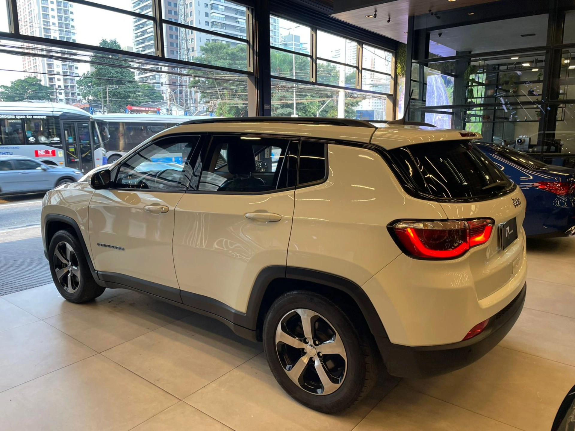 jeep COMPASS 2.0 16V FLEX SPORT AUTOMÁTICO 2017
