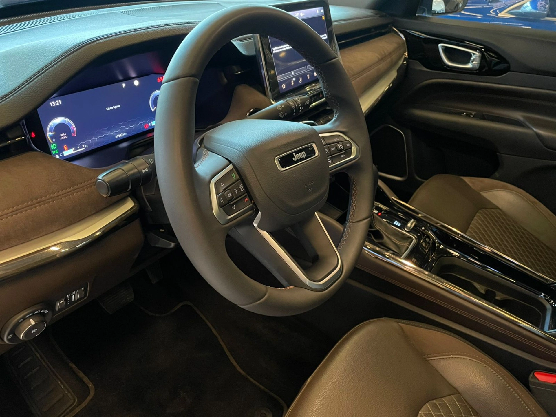 jeep COMMANDER 2.0 TD380 TURBO DIESEL OVERLAND AT9 2024