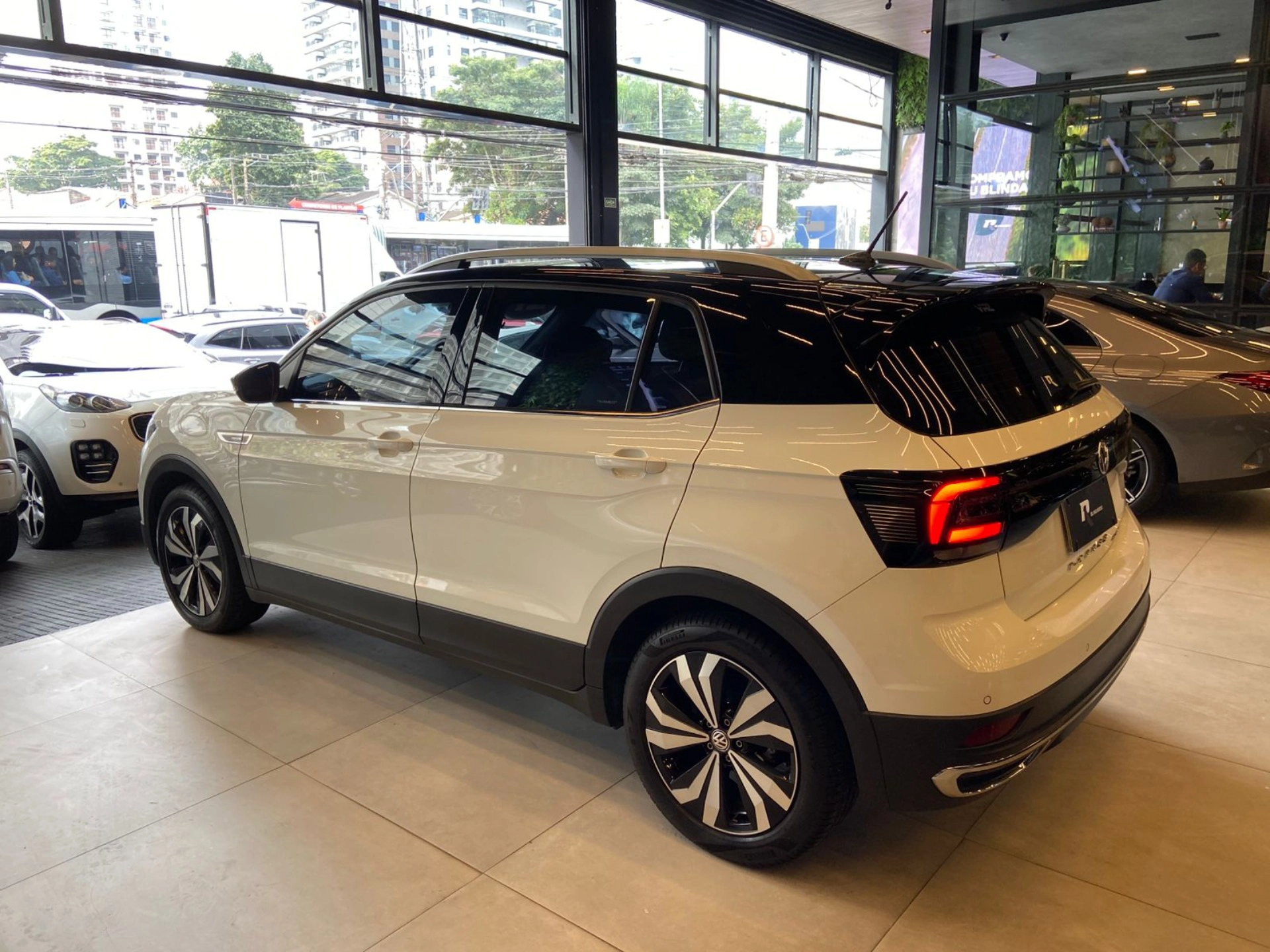volkswagen T-CROSS 1.4 250 TSI TOTAL FLEX HIGHLINE AUTOMÁTICO 2021