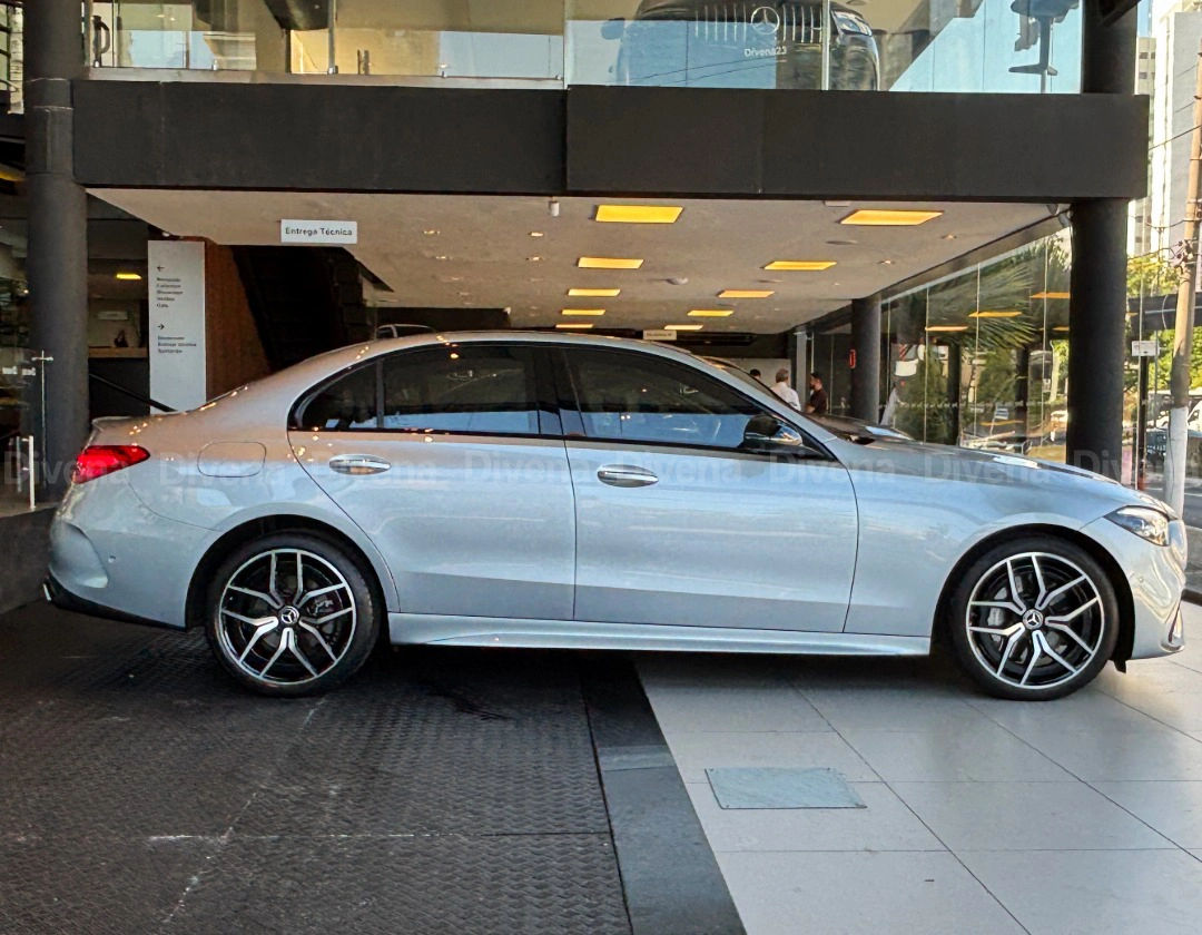 mercedes-benz C 300 2.0 EQ BOOST HÍBRIDO AMG LINE 9G-TRONIC 2024
