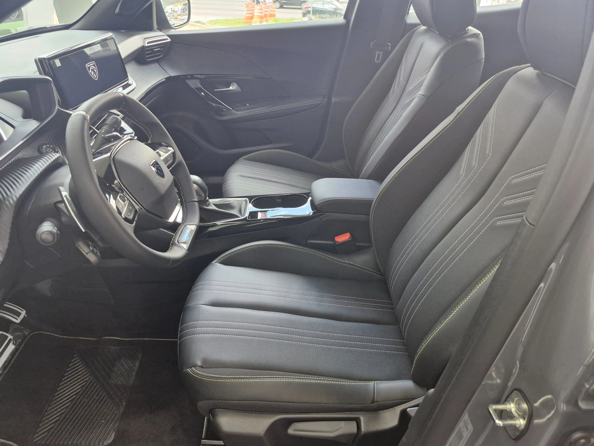 PEUGEOT-2008-1.0 TURBO 200 FLEX GT CVT