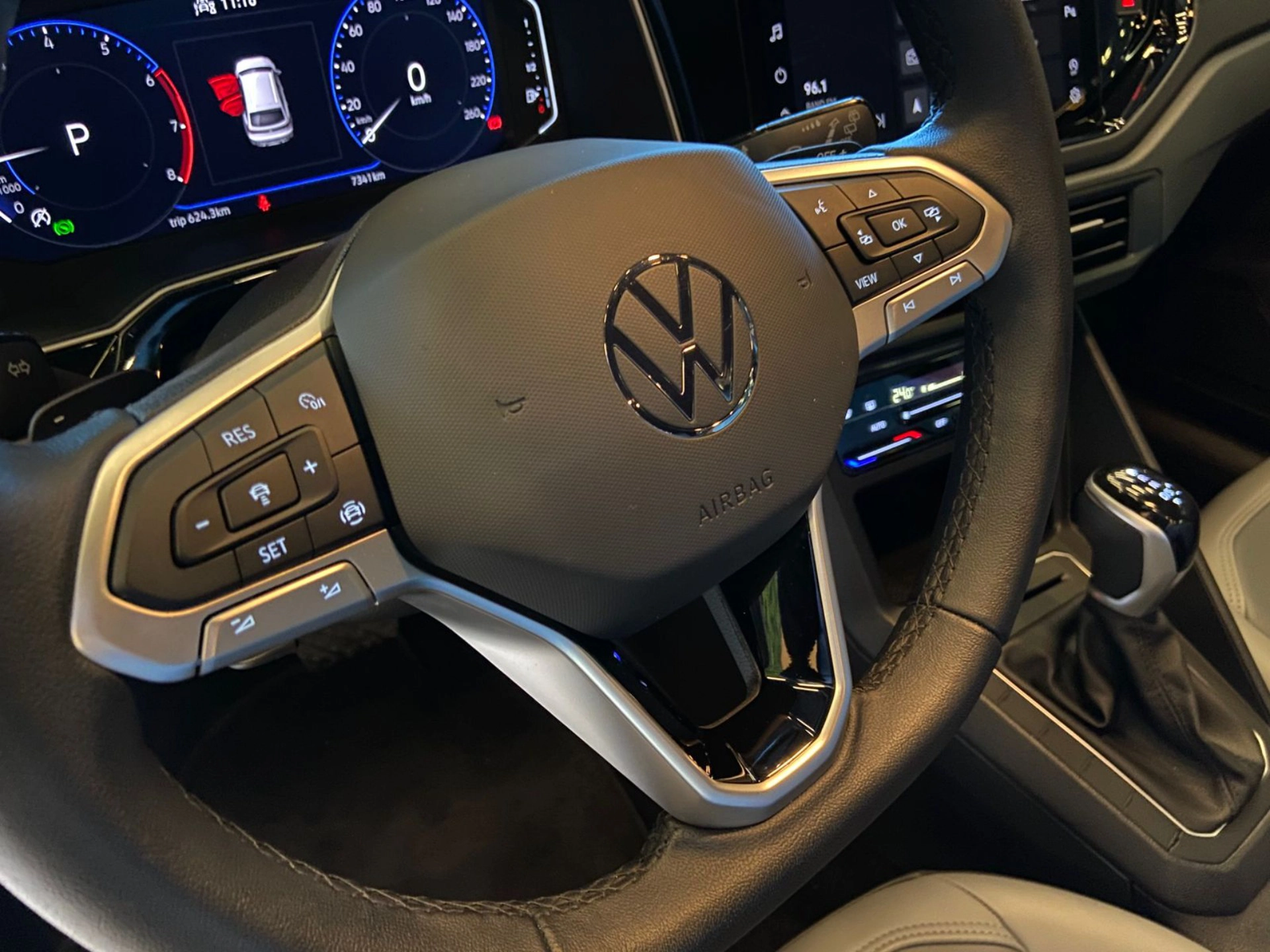 volkswagen NIVUS 1.0 200 TSI TOTAL FLEX HIGHLINE AUTOMÁTICO 2024