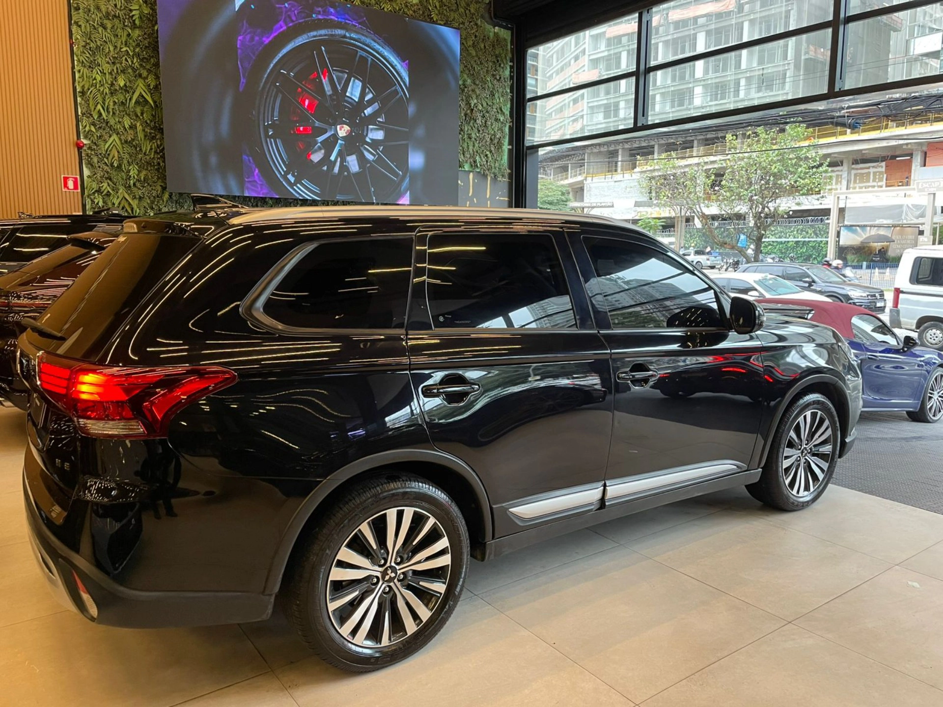 mitsubishi OUTLANDER 2.0 MIVEC GASOLINA HPE AUTOMÁTICO 2021